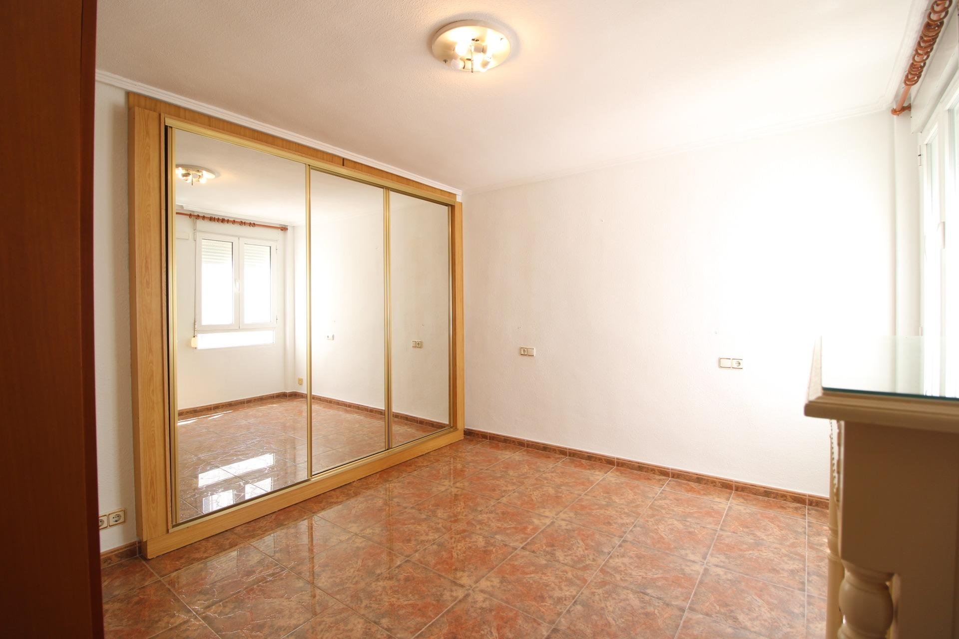 Resale - Apartment -
Torrevieja