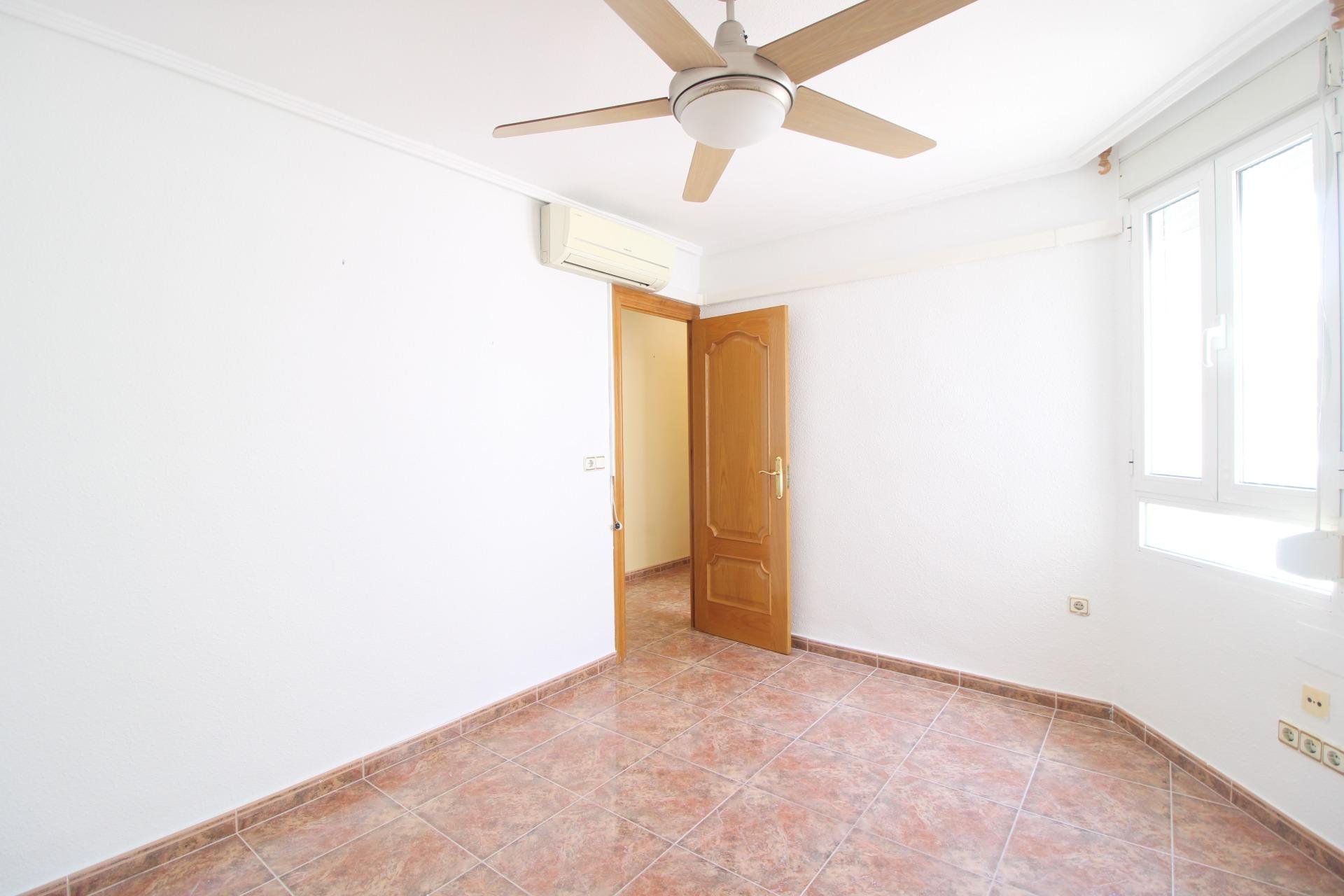 Resale - Apartment -
Torrevieja