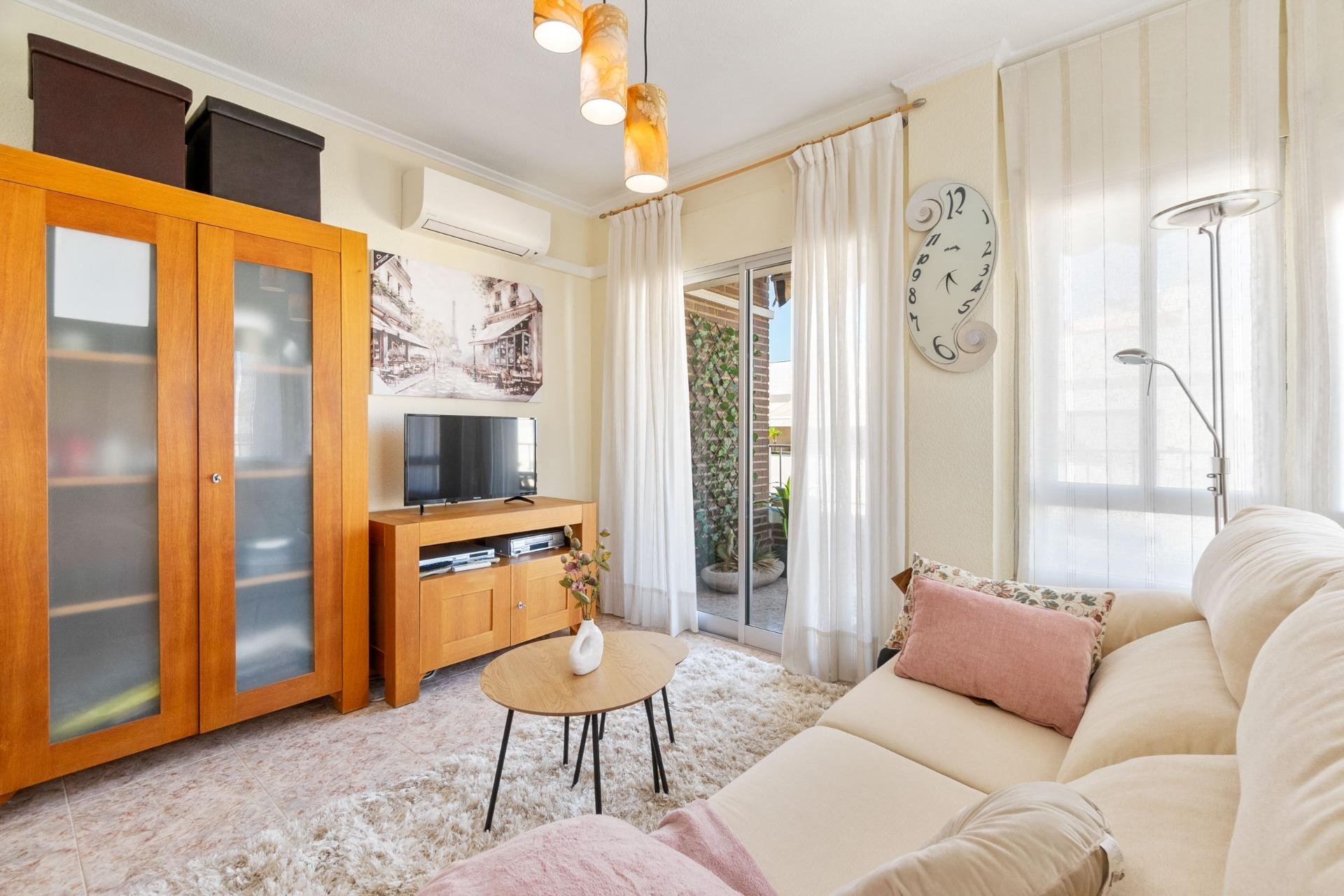 Resale - Apartment -
Torrevieja