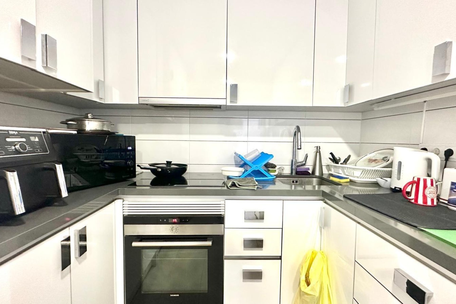 Resale - Apartment -
Torrevieja