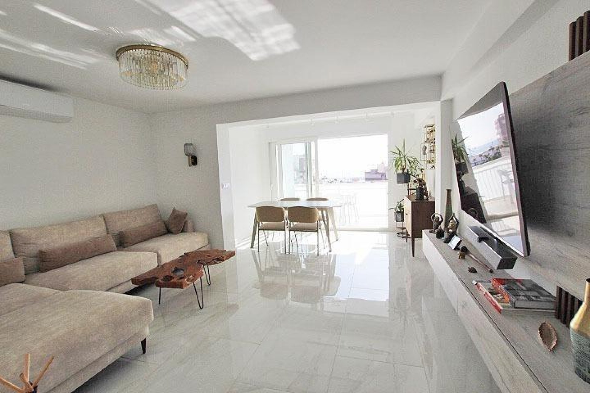 Resale - Apartment -
Torrevieja