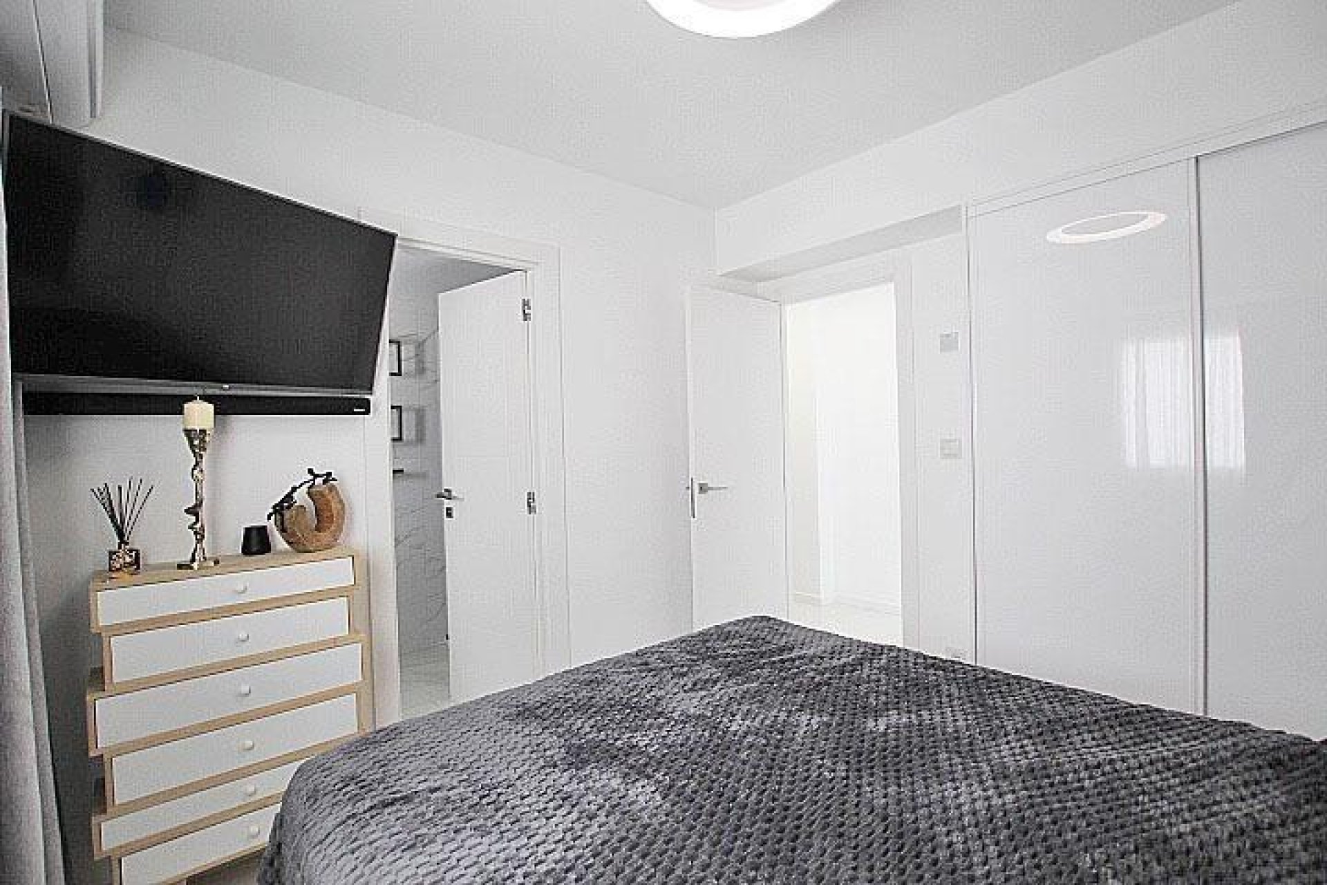 Resale - Apartment -
Torrevieja