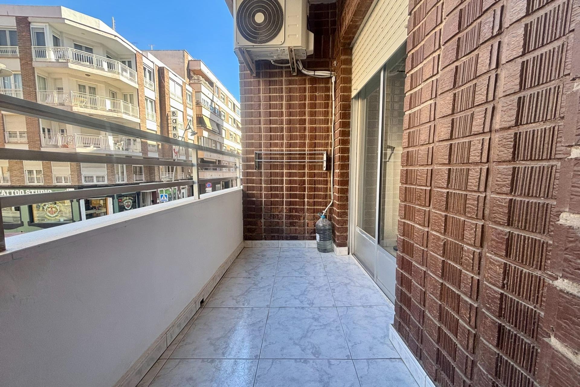 Resale - Apartment -
Torrevieja