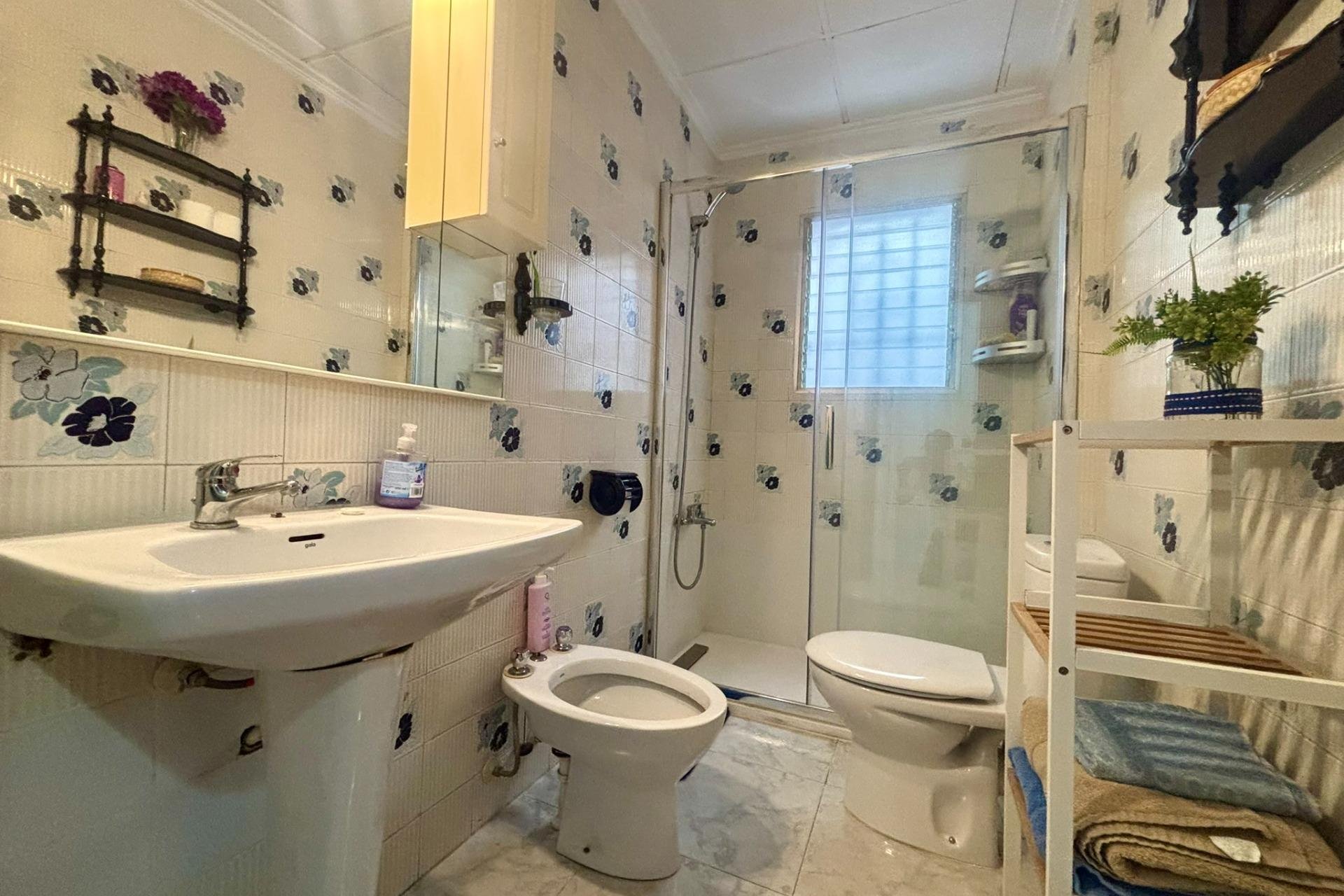 Resale - Apartment -
Torrevieja