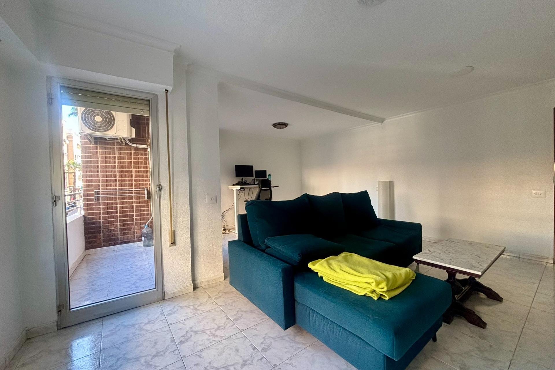 Resale - Apartment -
Torrevieja