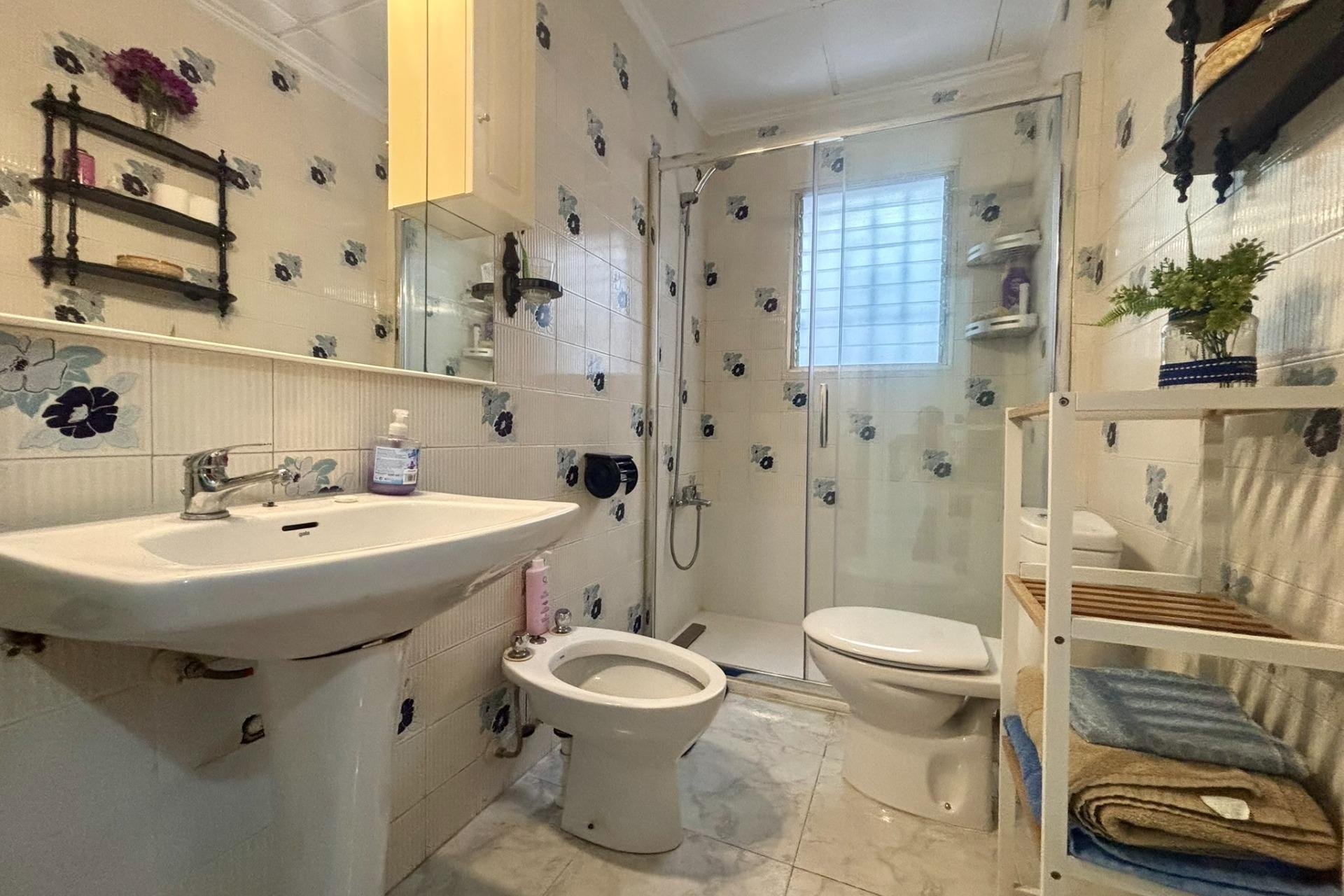 Resale - Apartment -
Torrevieja