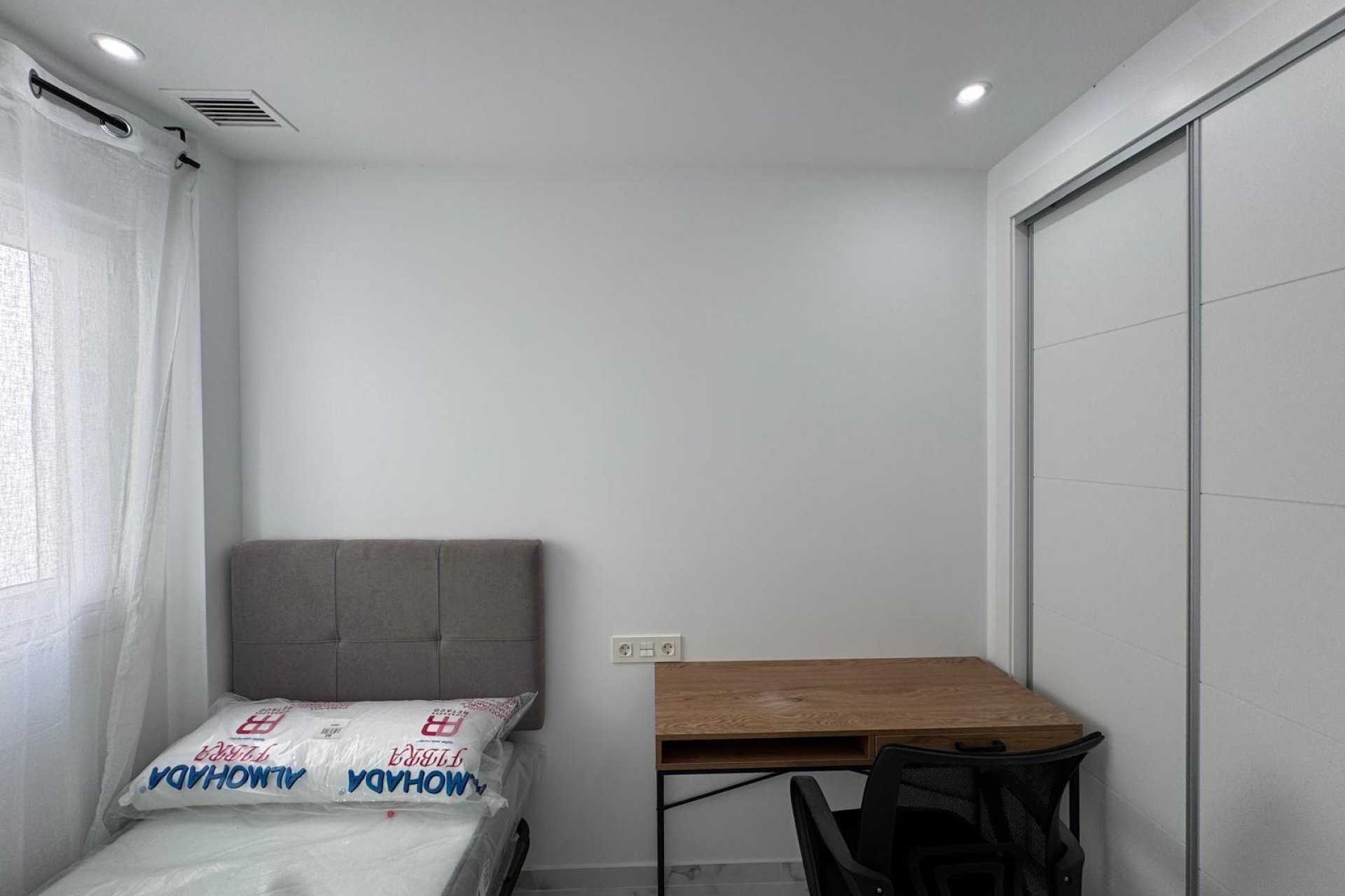 Resale - Apartment -
Torrevieja