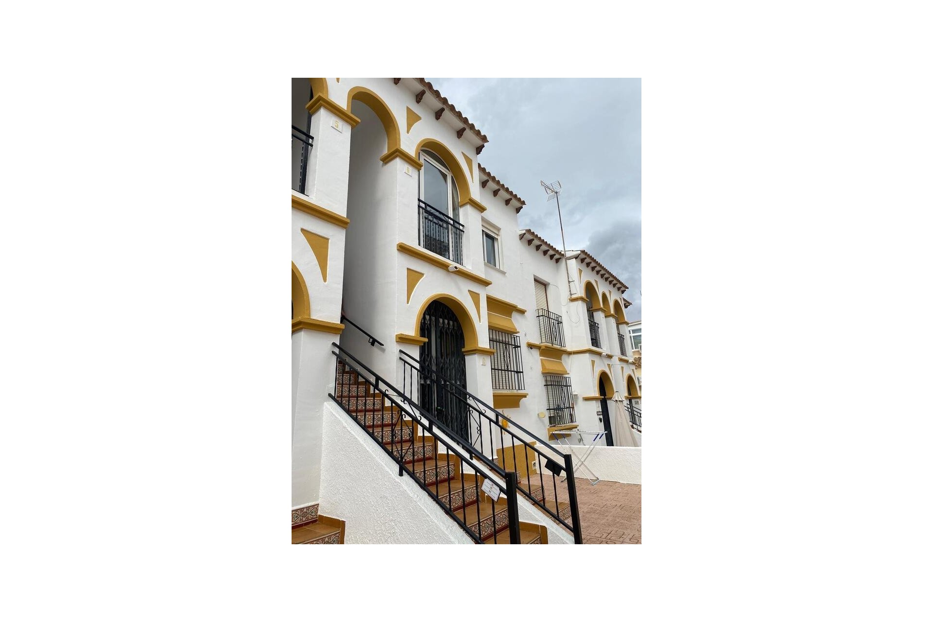 Resale - Apartment -
Villamartin - Costa Blanca