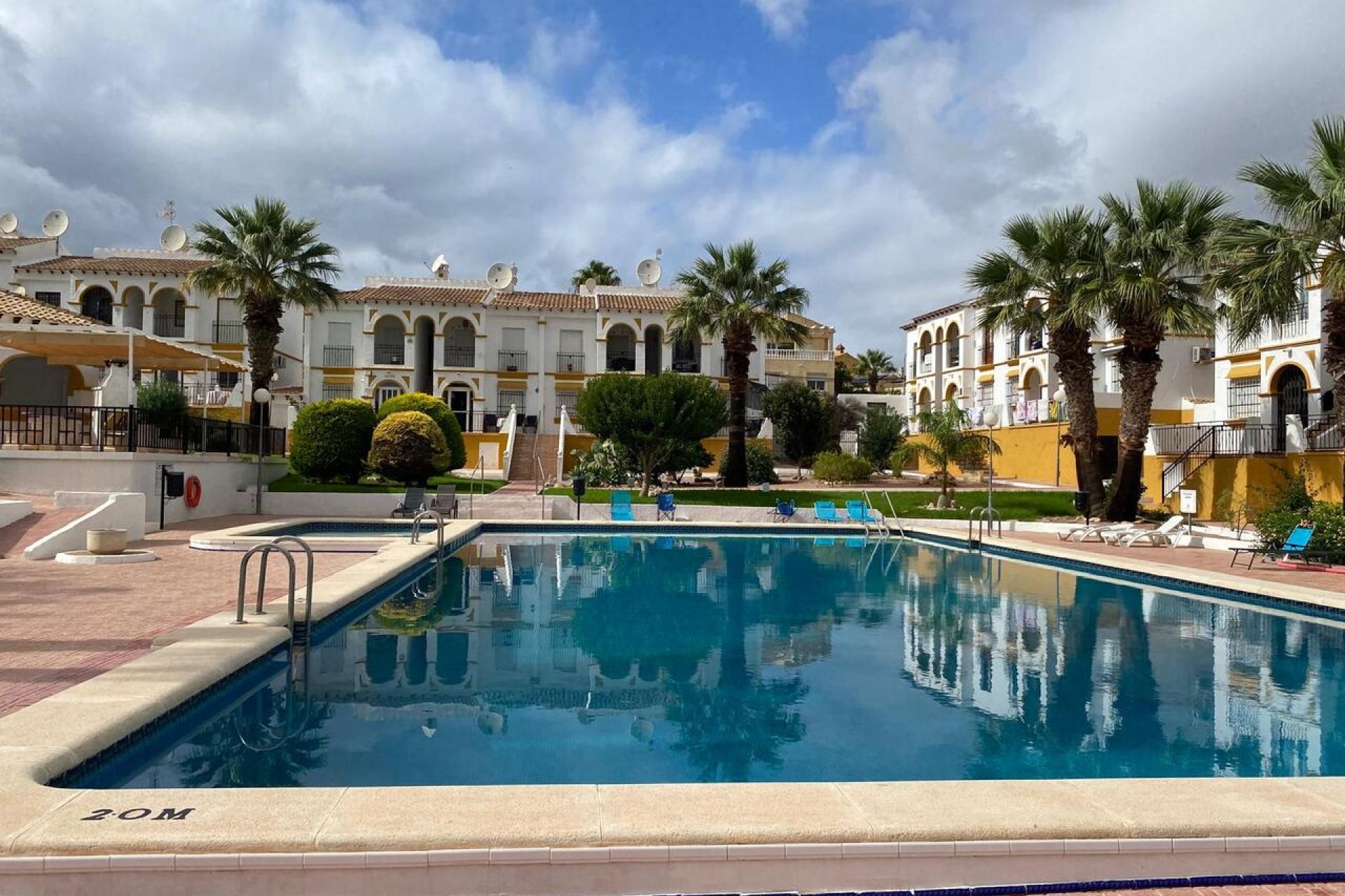 Resale - Apartment -
Villamartin - Costa Blanca