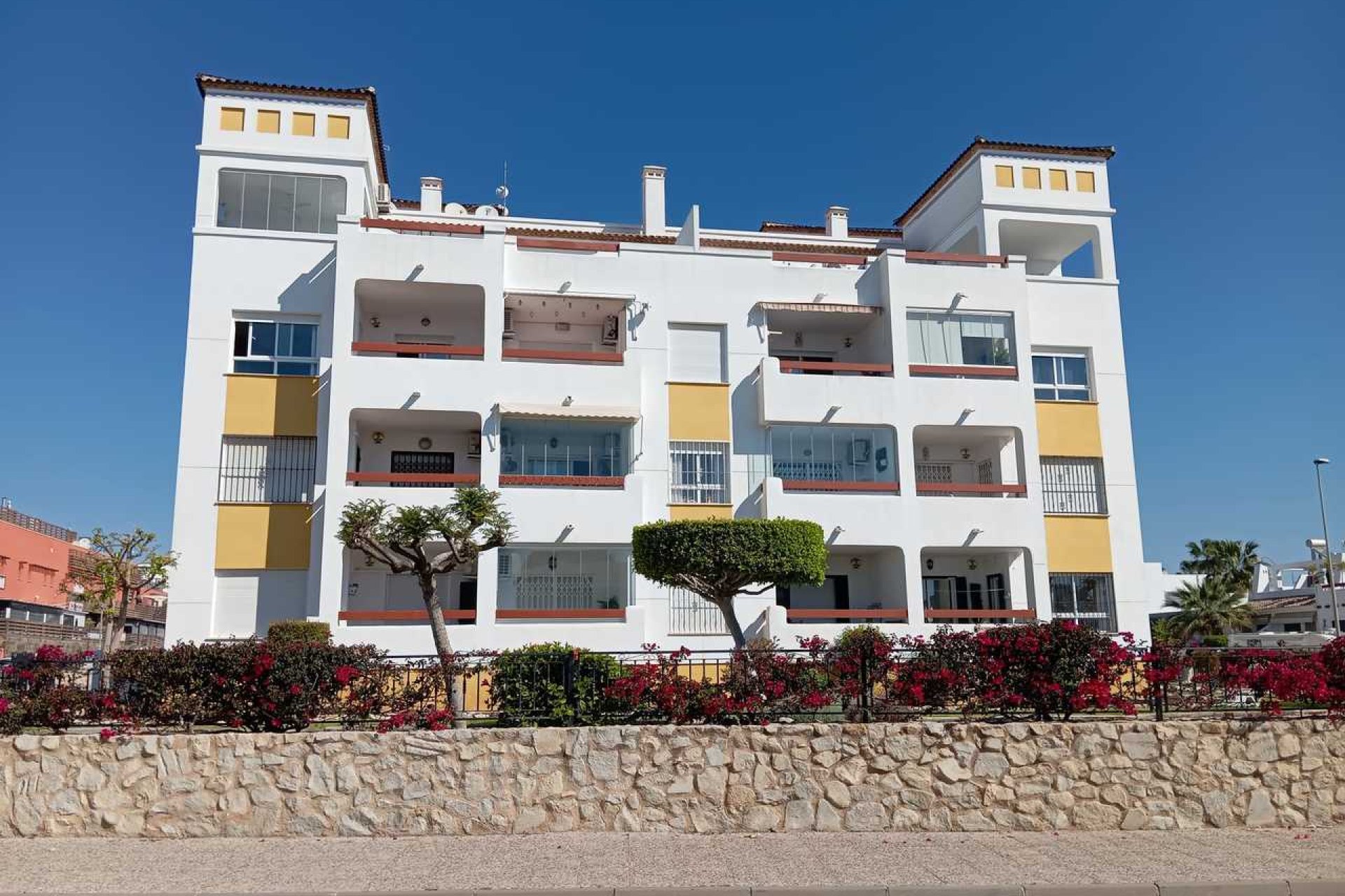 Resale - Apartment -
Villamartin - Costa Blanca