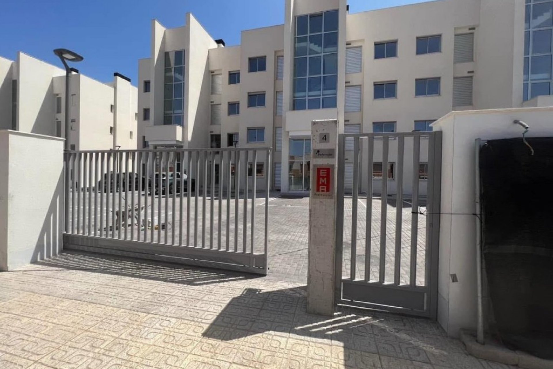 Resale - Apartment -
Villamartin - Costa Blanca