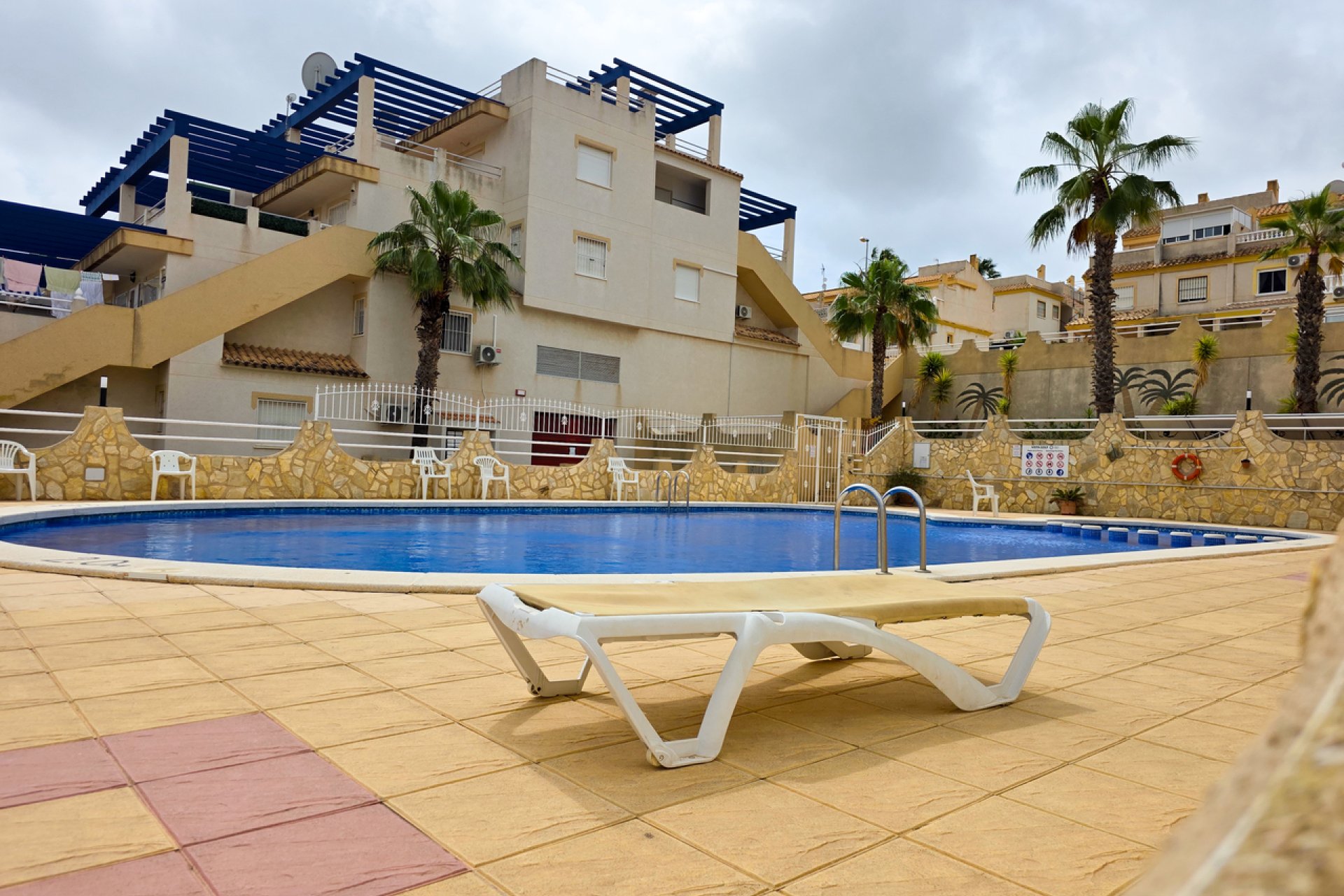 Resale - Apartment -
Villamartin - Costa Blanca