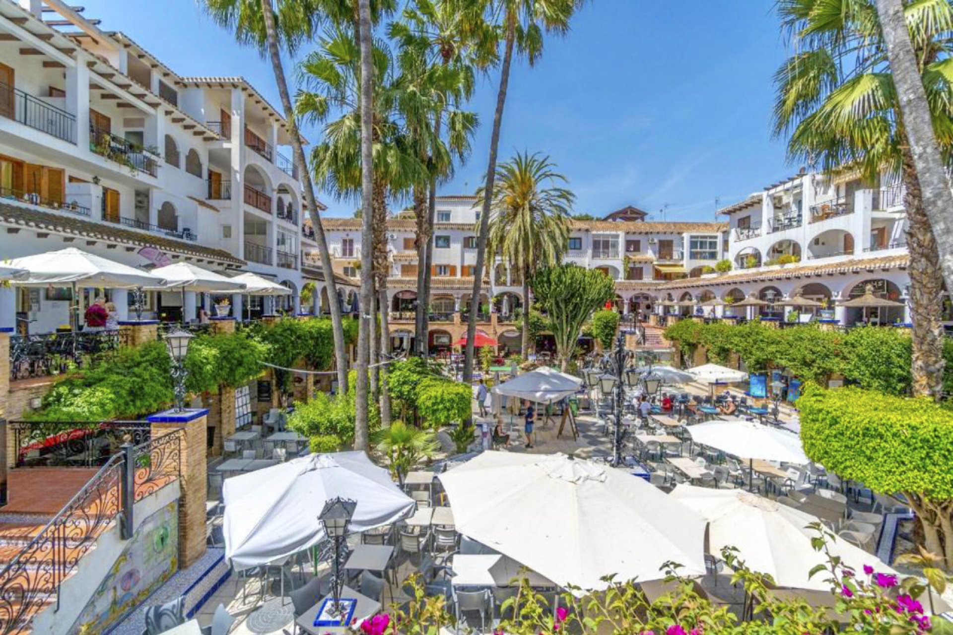 Resale - Apartment -
Villamartin - Costa Blanca