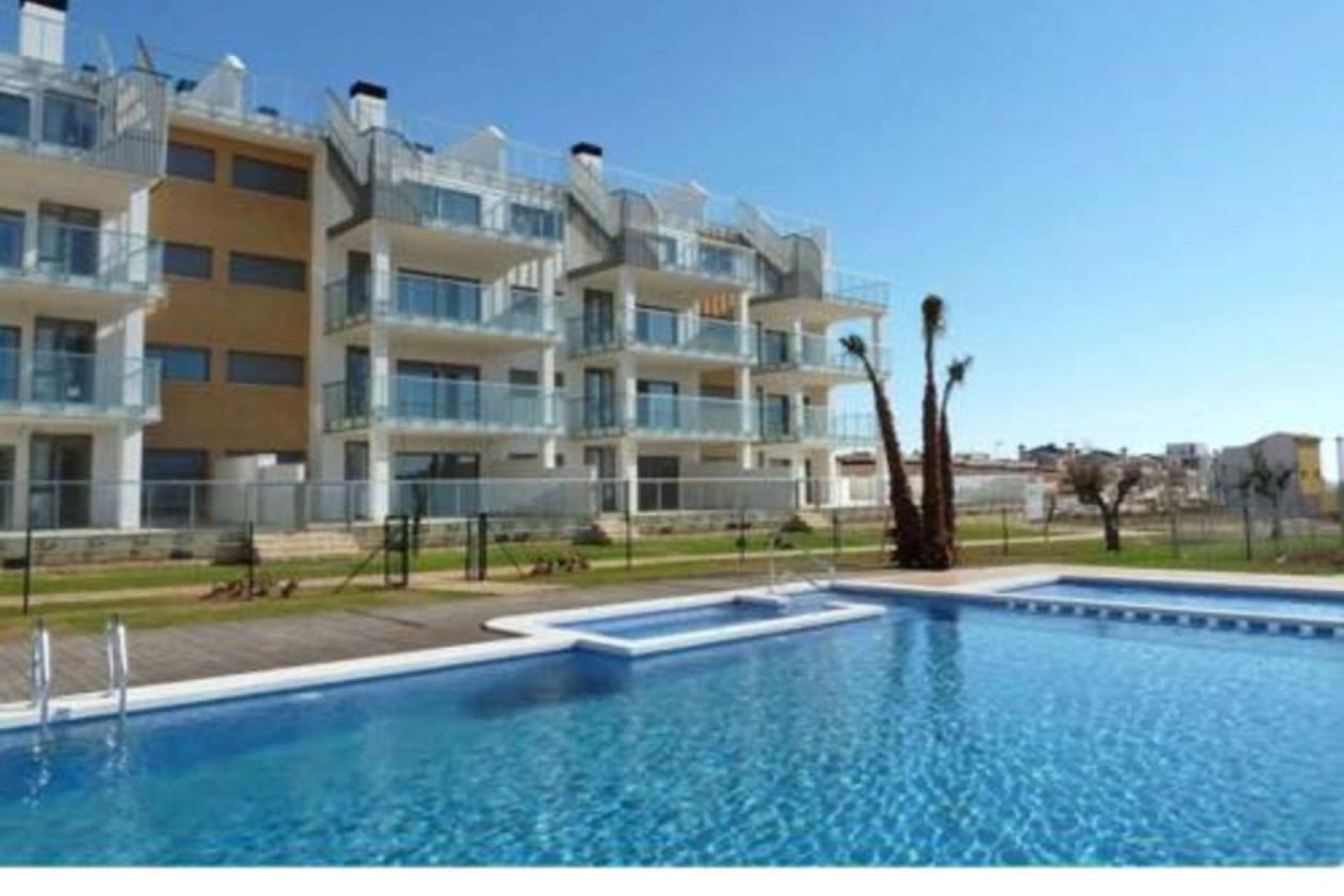 Resale - Apartment -
Villamartin