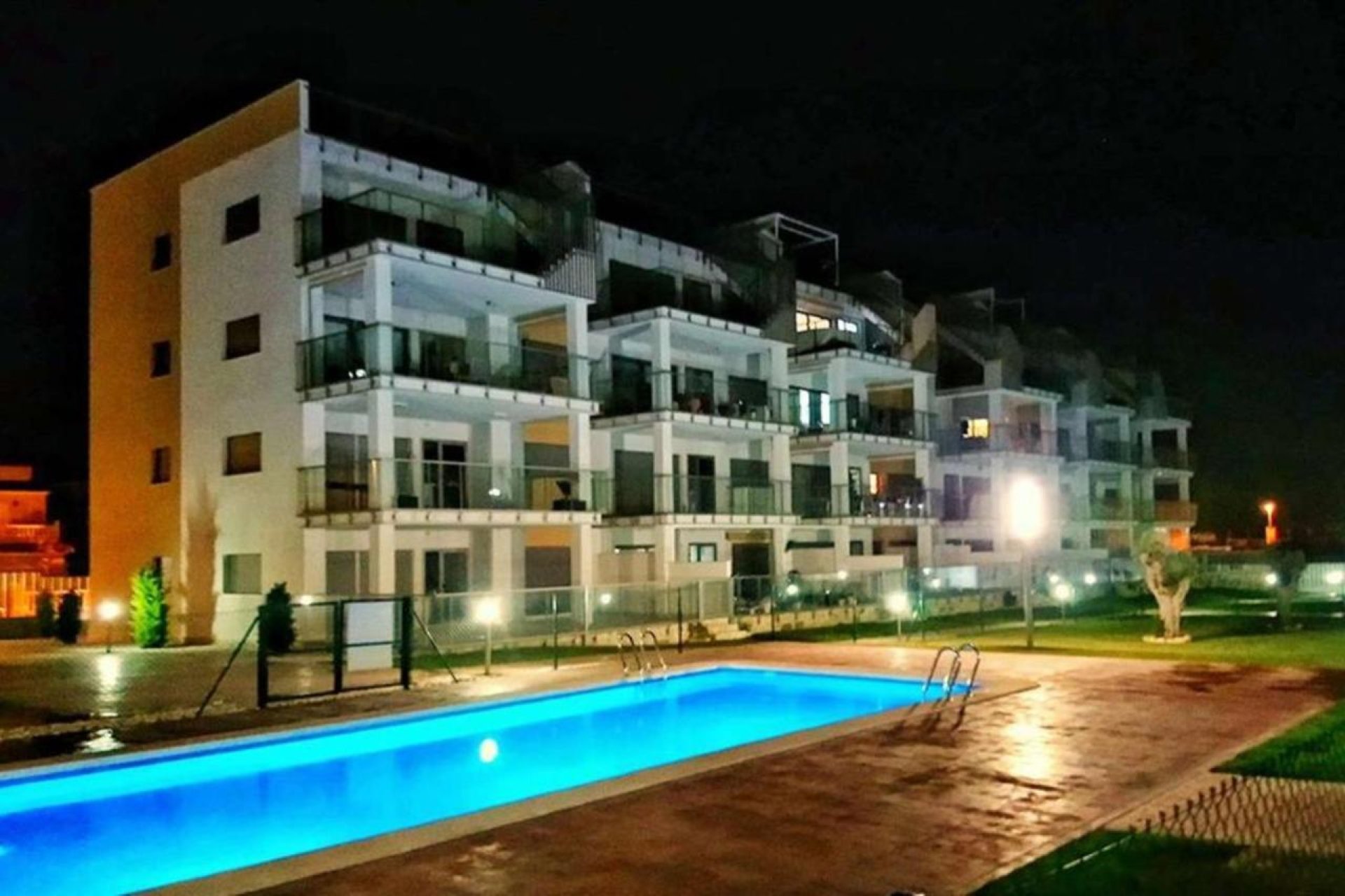 Resale - Apartment -
Villamartin