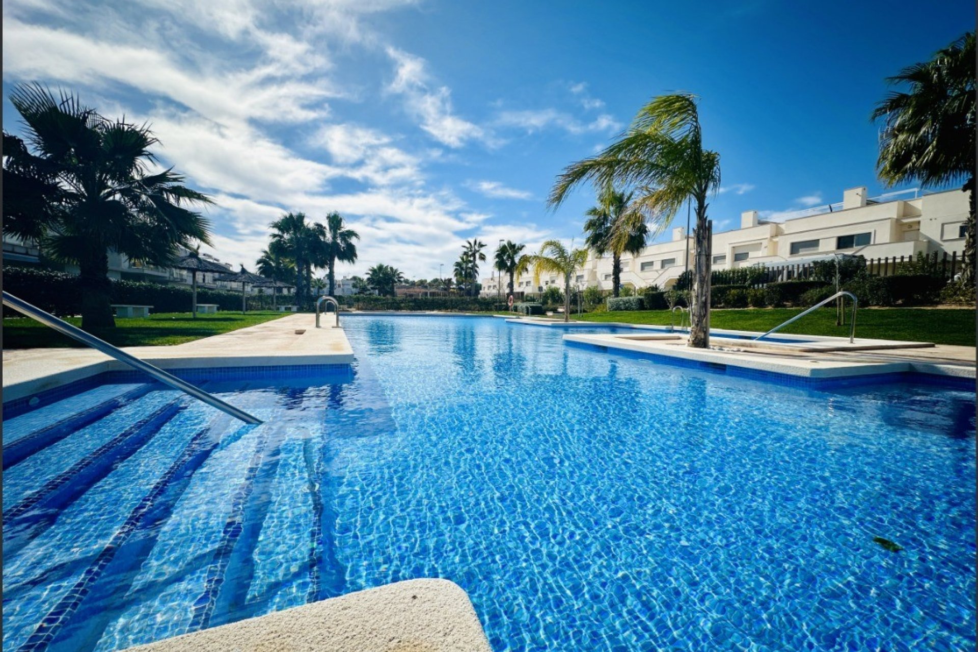 Resale - Apartment -
Vistabella Golf Entre Naranjos - Inland