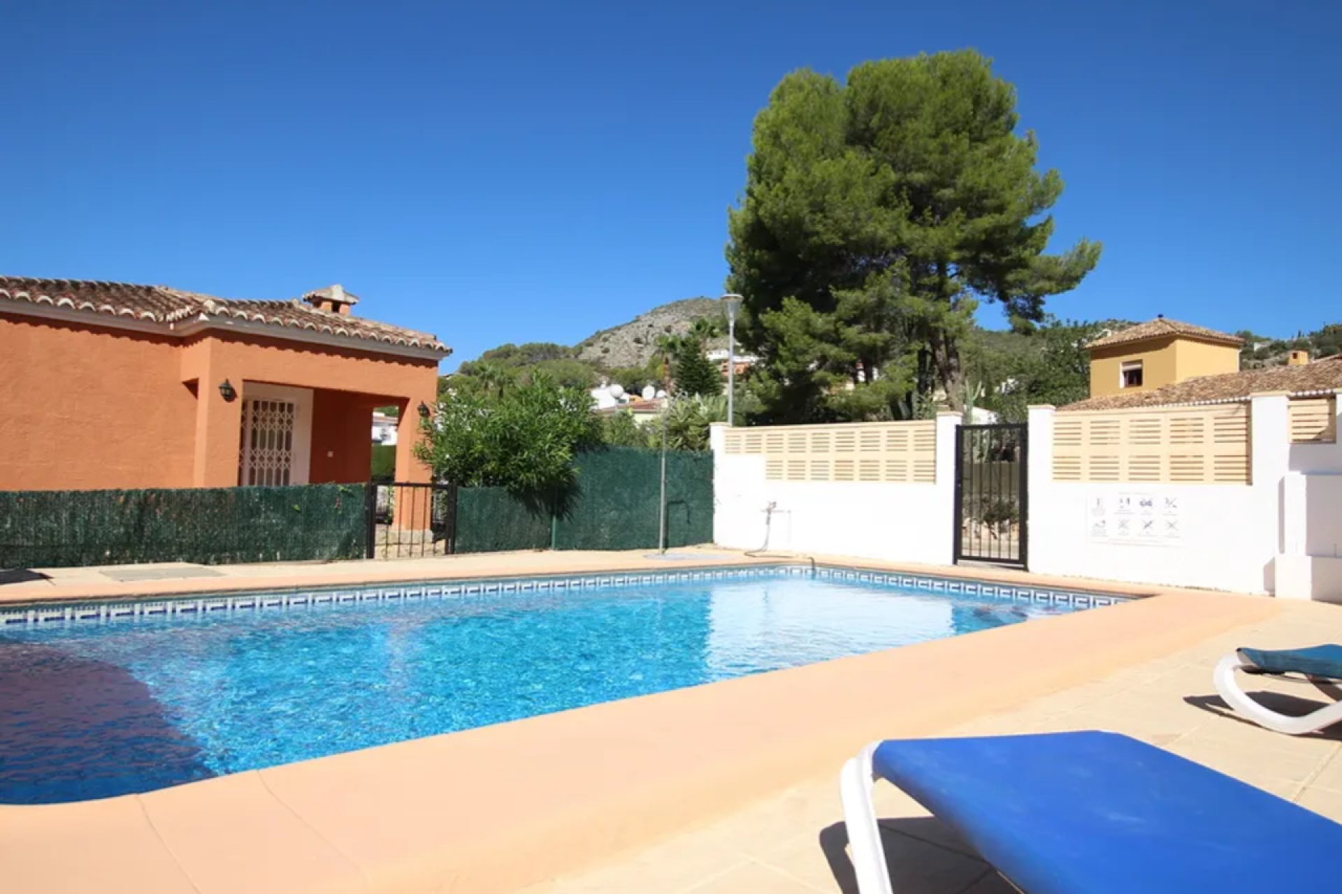 Resale - Bungalow -
Alcalalí - Inland