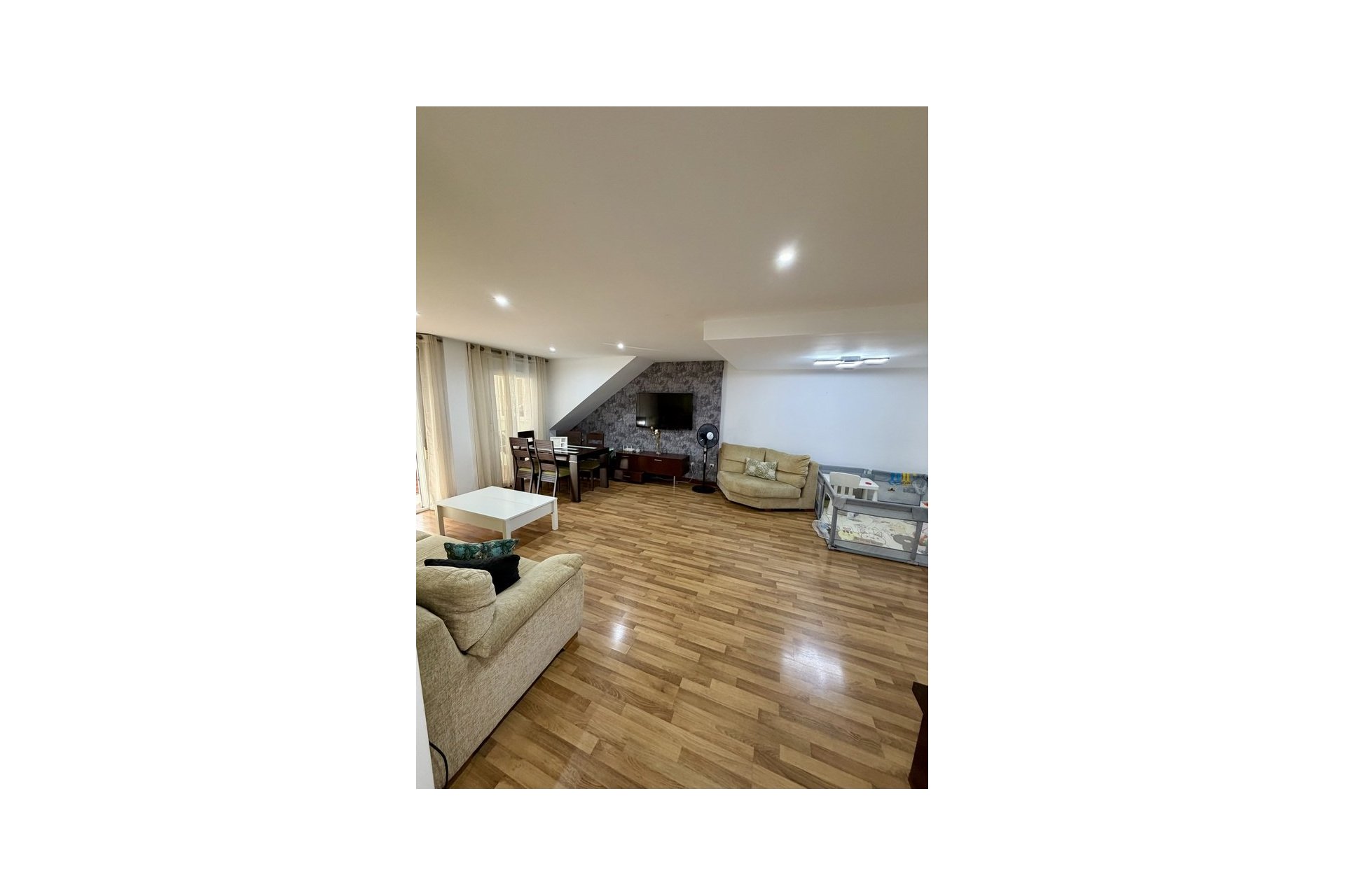 Resale - Bungalow -
Benferri - Inland