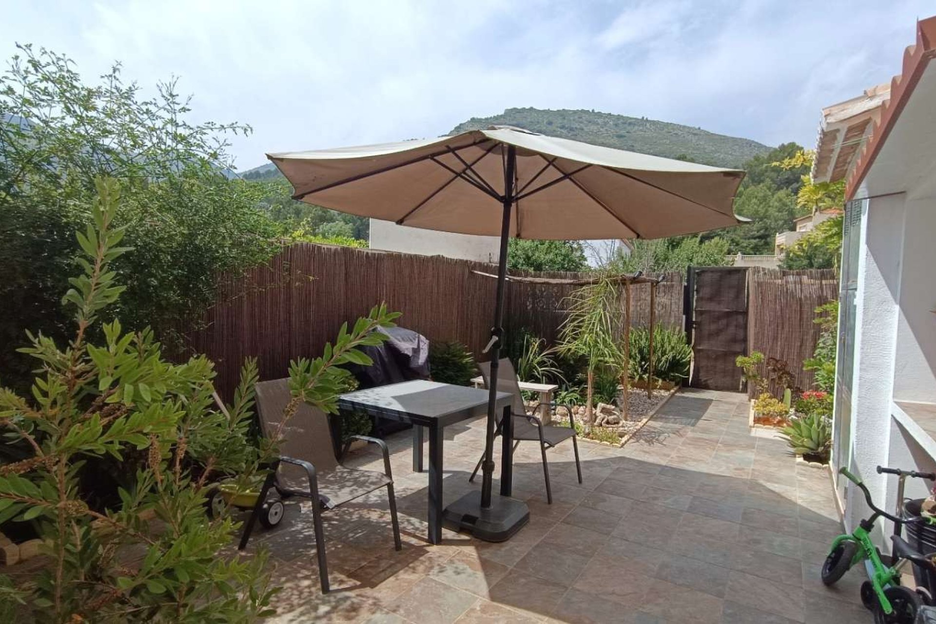 Resale - Bungalow -
Benigembla - Inland