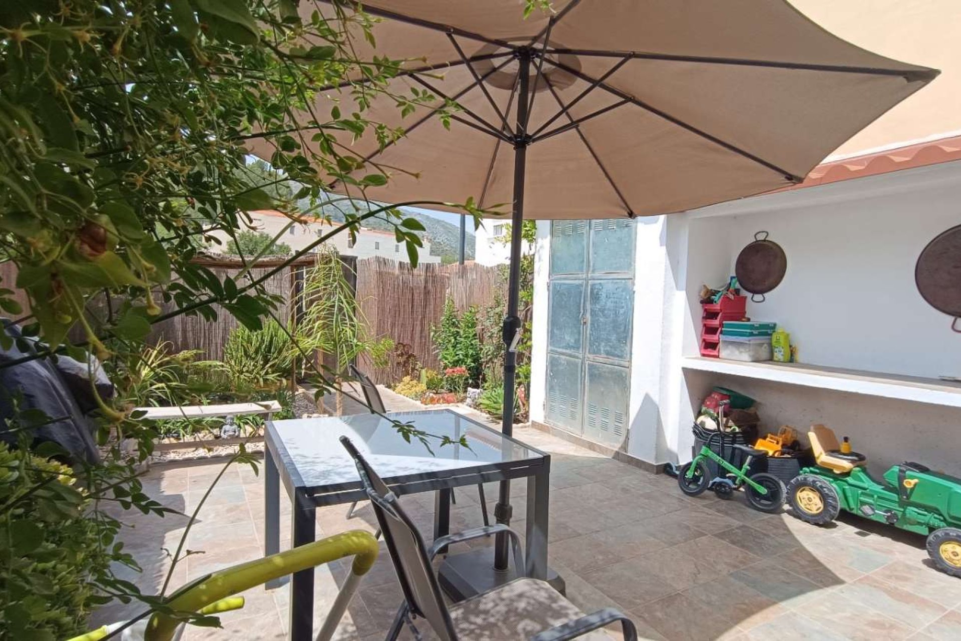 Resale - Bungalow -
Benigembla - Inland
