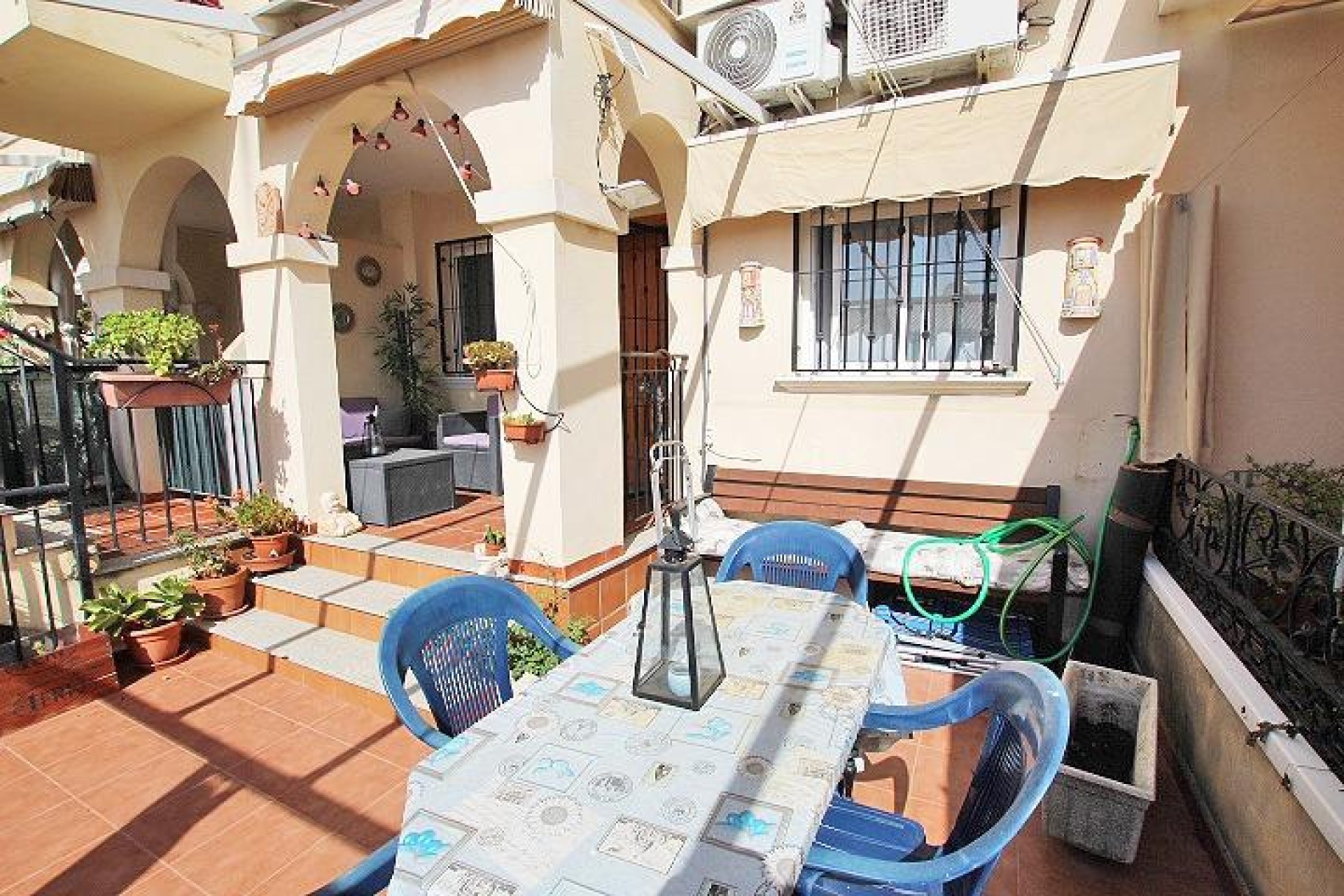 Resale - Bungalow -
Guardamar del Segura - 03140