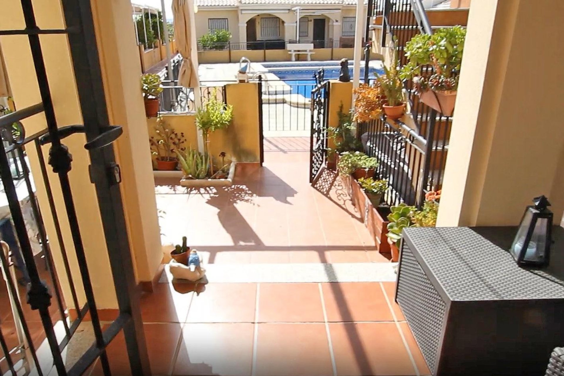 Resale - Bungalow -
Guardamar del Segura - 03140