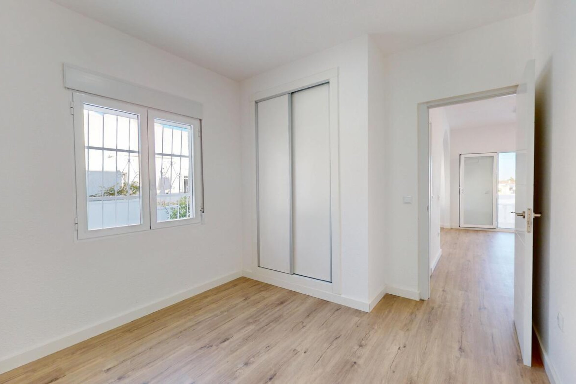 Resale - Bungalow -
Orihuela Costa - Costa Blanca