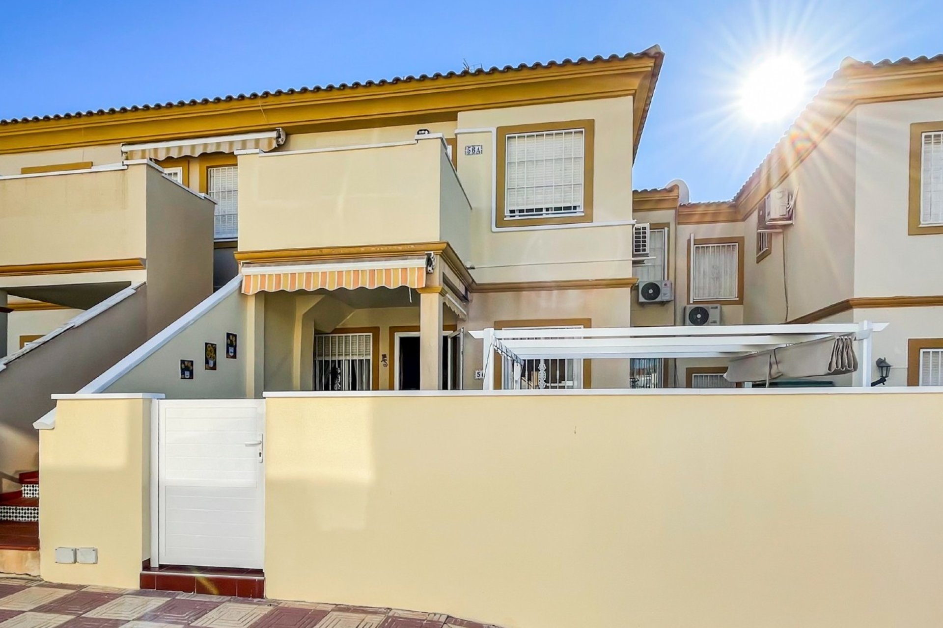 Resale - Bungalow -
Orihuela Costa - Costa Blanca