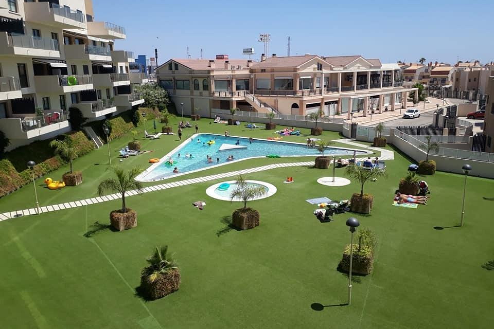 Resale - Bungalow -
Orihuela Costa - La Zenia