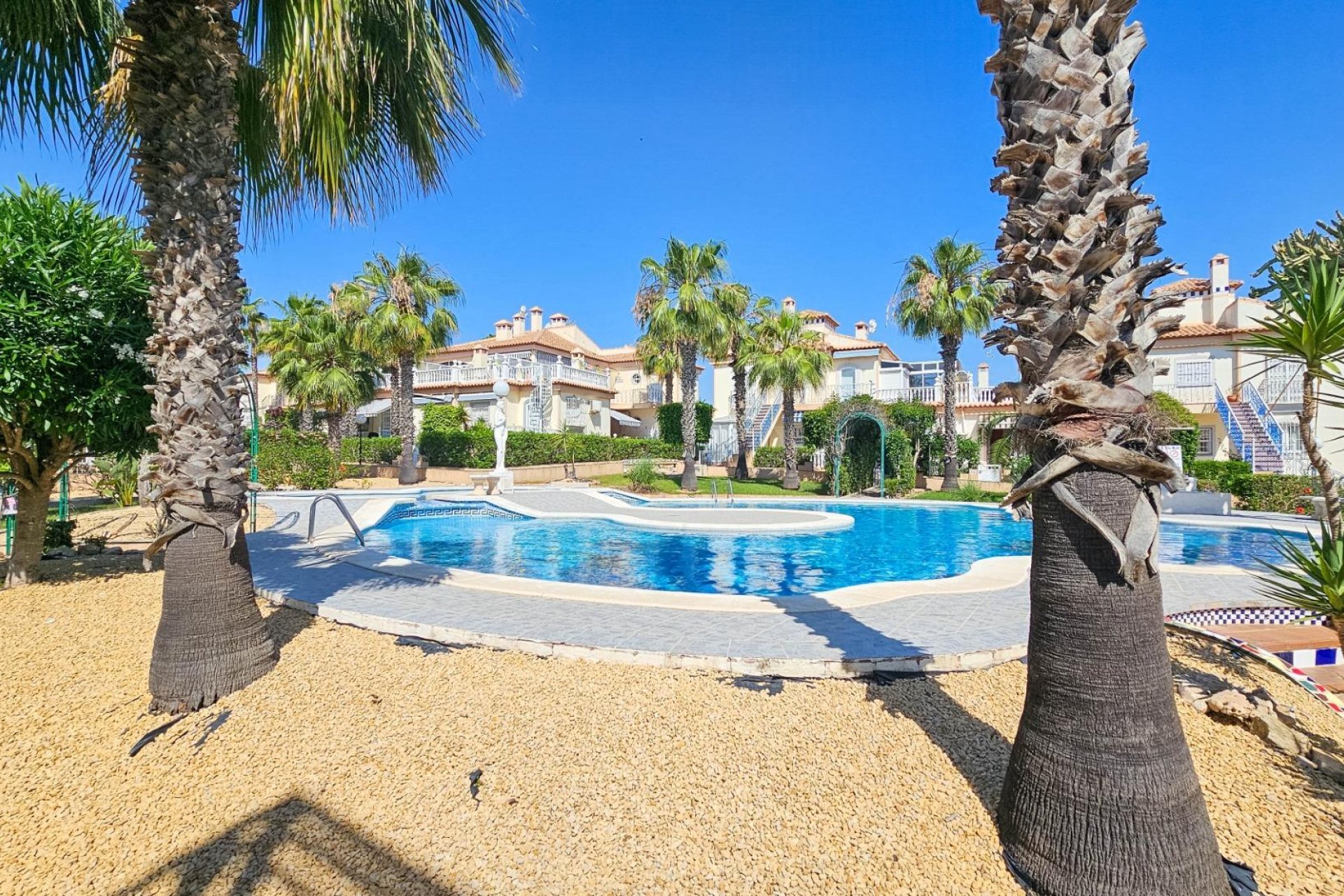 Resale - Bungalow -
Orihuela Costa - Los Altos