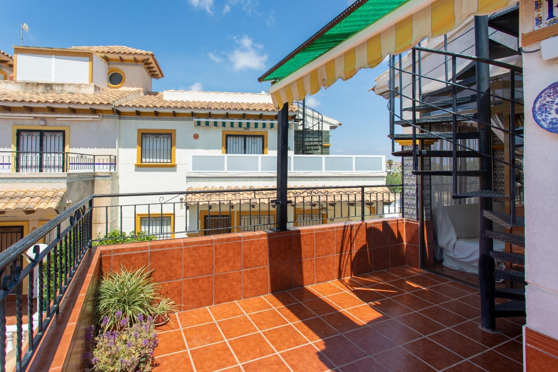 Resale - Bungalow -
Orihuela Costa - Punta Prima