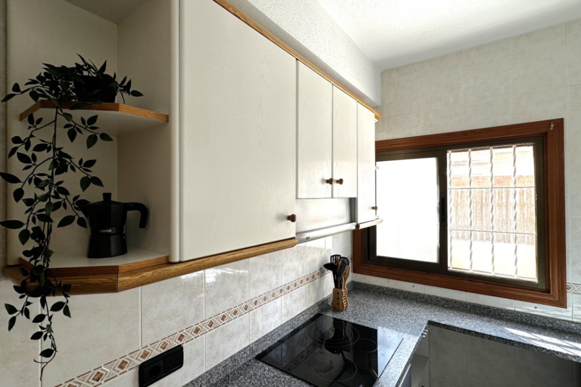 Resale - Bungalow -
Orihuela - Inland