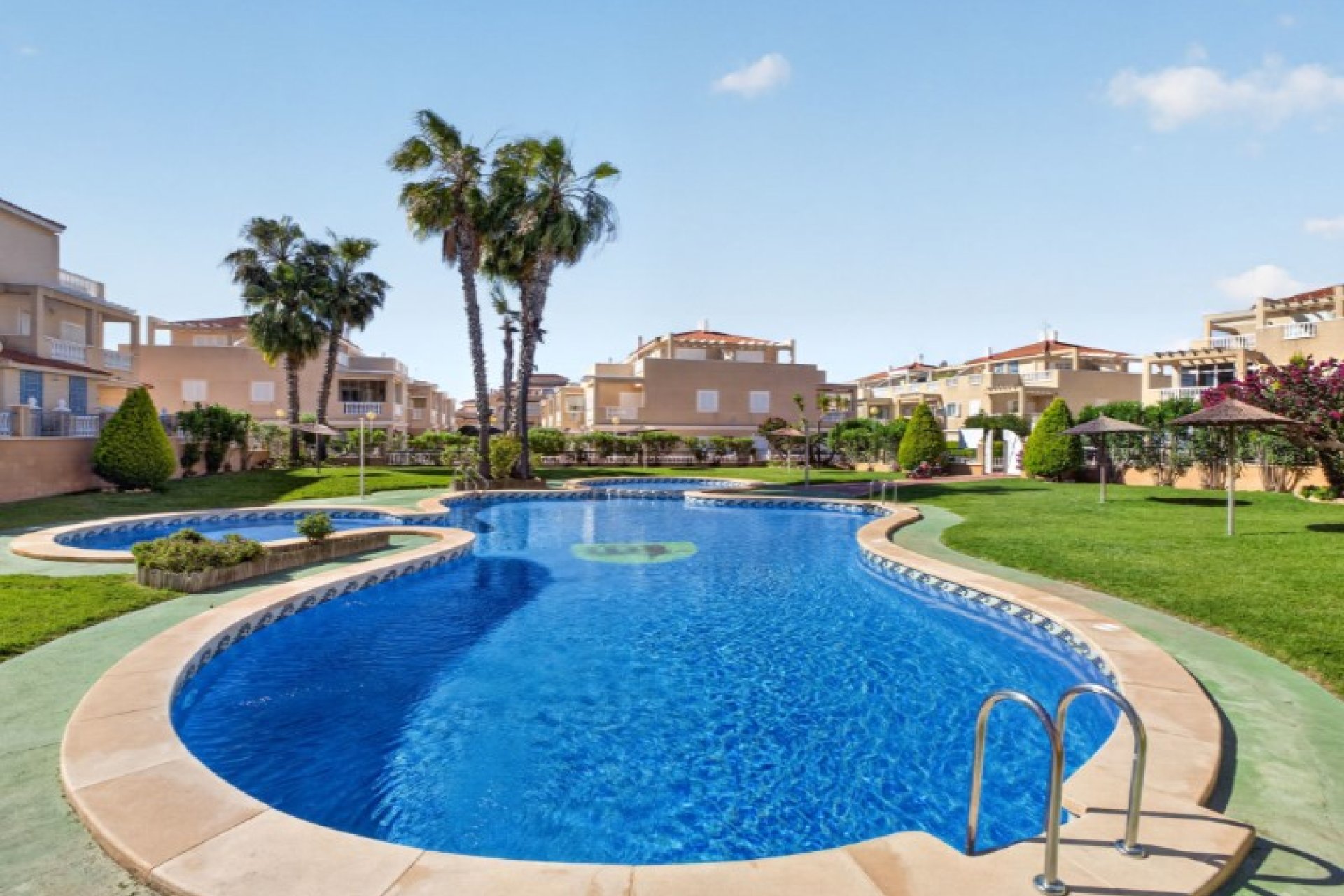 Resale - Bungalow -
Orihuela - Inland