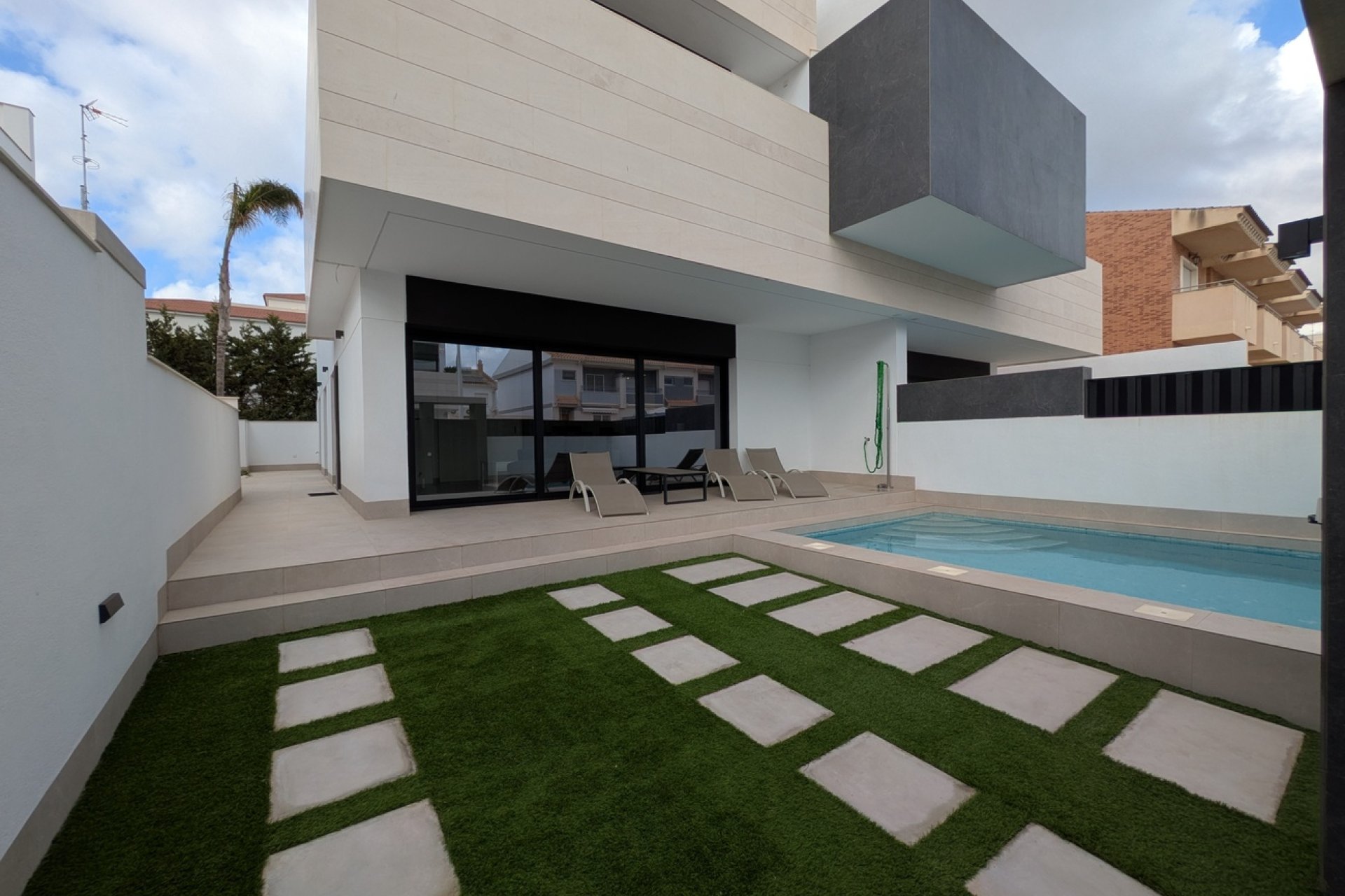 Resale - Bungalow -
Pilar de la Horadada - Costa Blanca