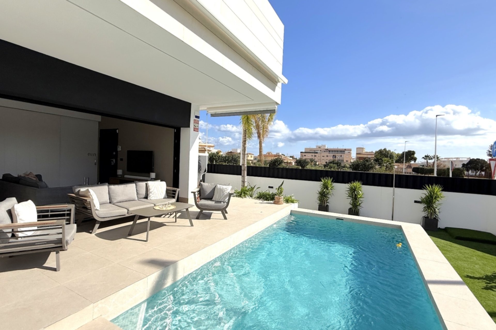 Resale - Bungalow -
Pilar de la Horadada - Costa Blanca
