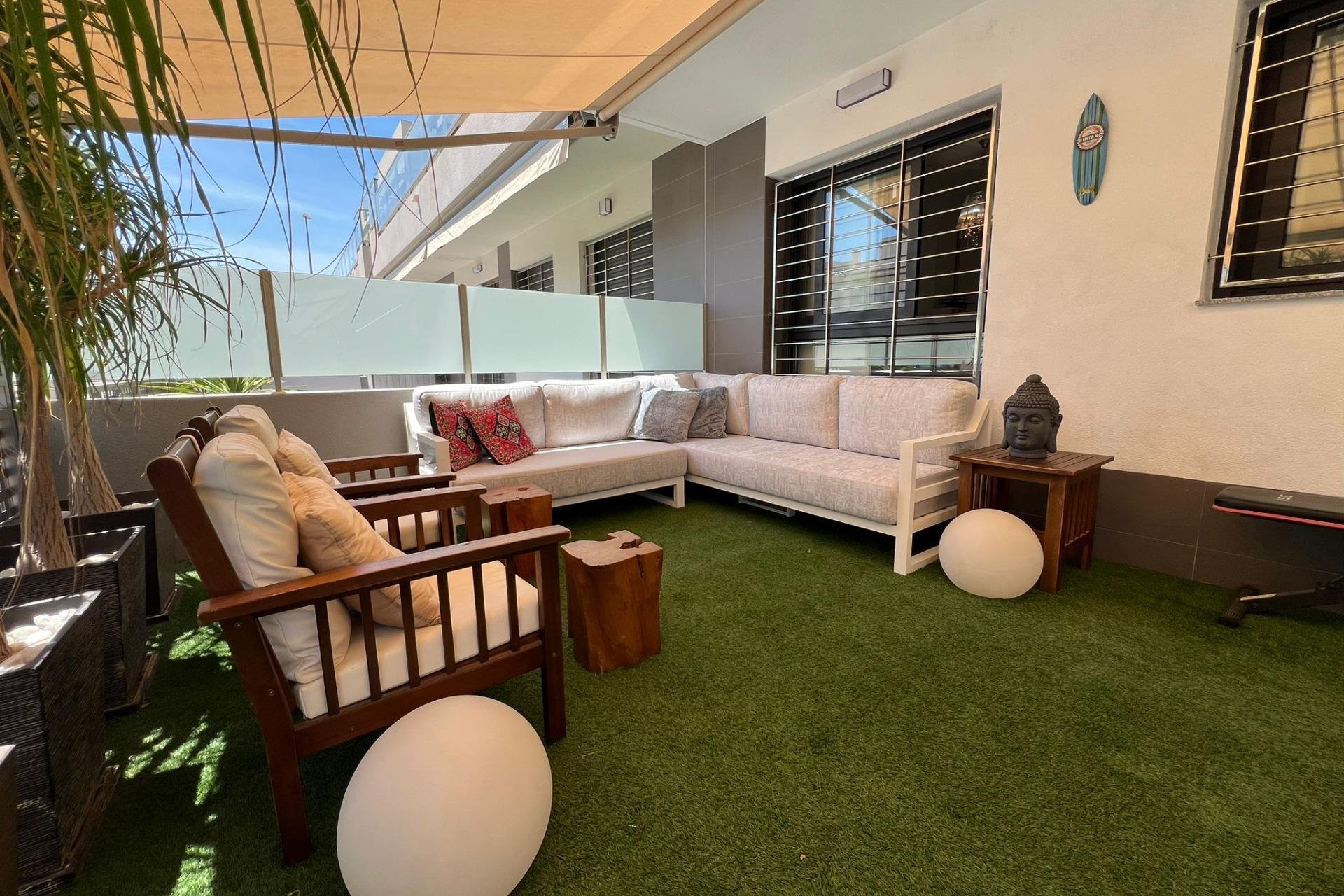 Resale - Bungalow -
Pilar de la Horadada - Pueblo Latino