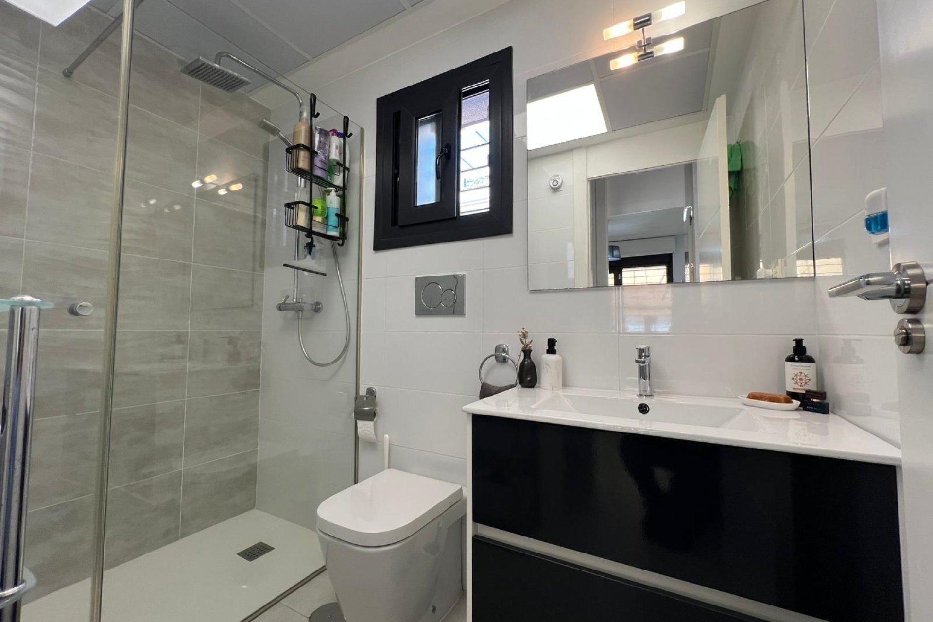 Resale - Bungalow -
Pilar de la Horadada - Pueblo Latino