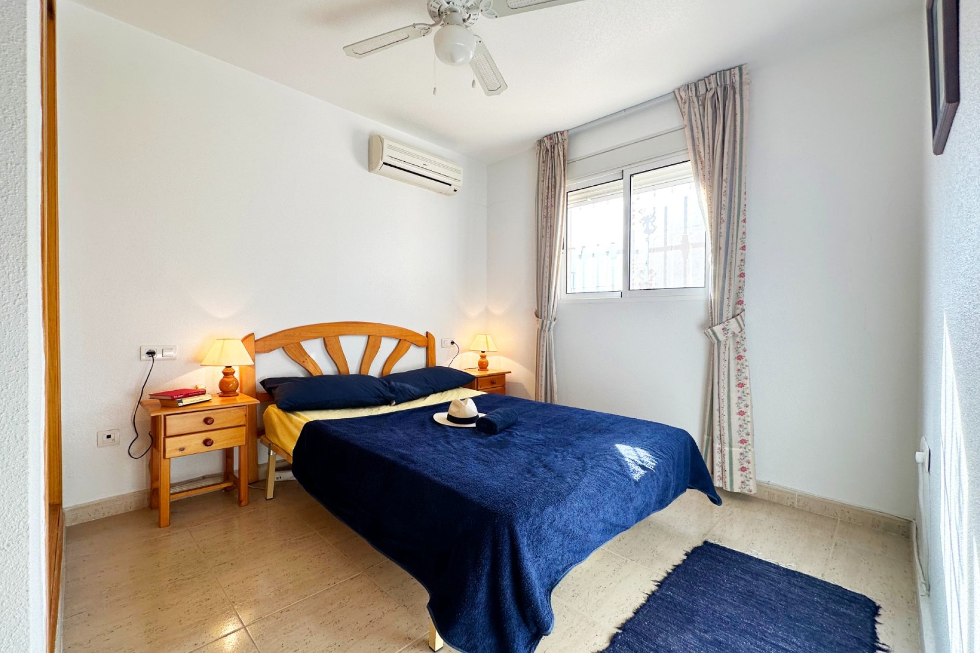 Resale - Bungalow -
San Miguel de Salinas - Inland