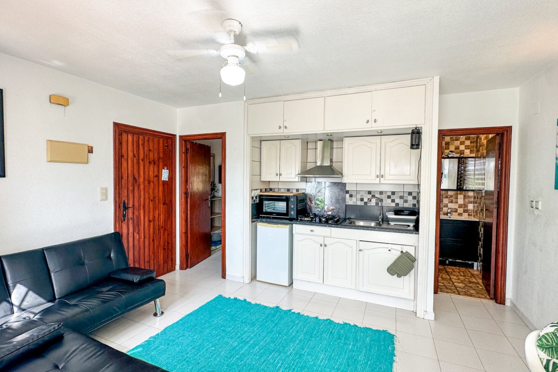Resale - Bungalow -
San Miguel de Salinas - Inland