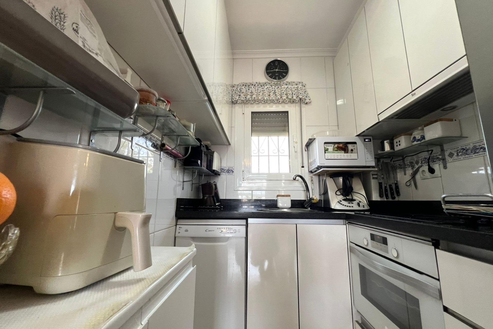Resale - Bungalow -
Torrevieja - Aguas Nuevas