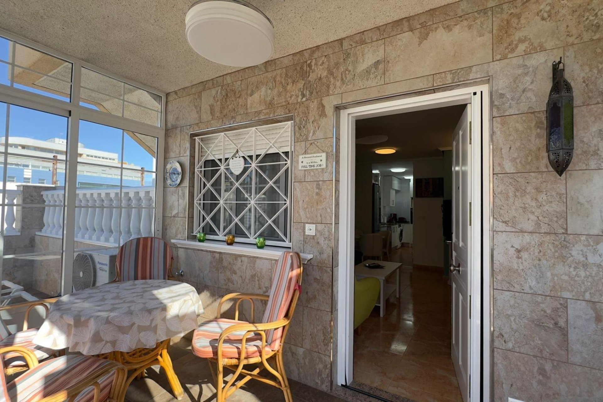 Resale - Bungalow -
Torrevieja - Centro