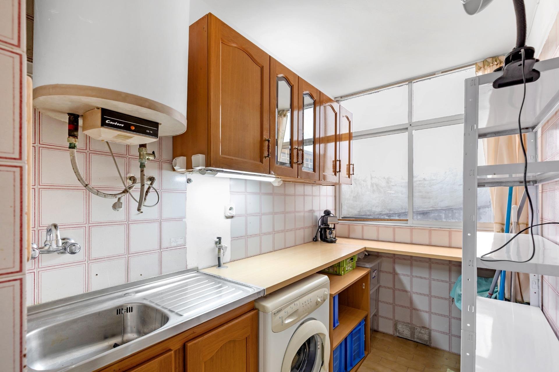 Resale - Bungalow -
Torrevieja - Centro