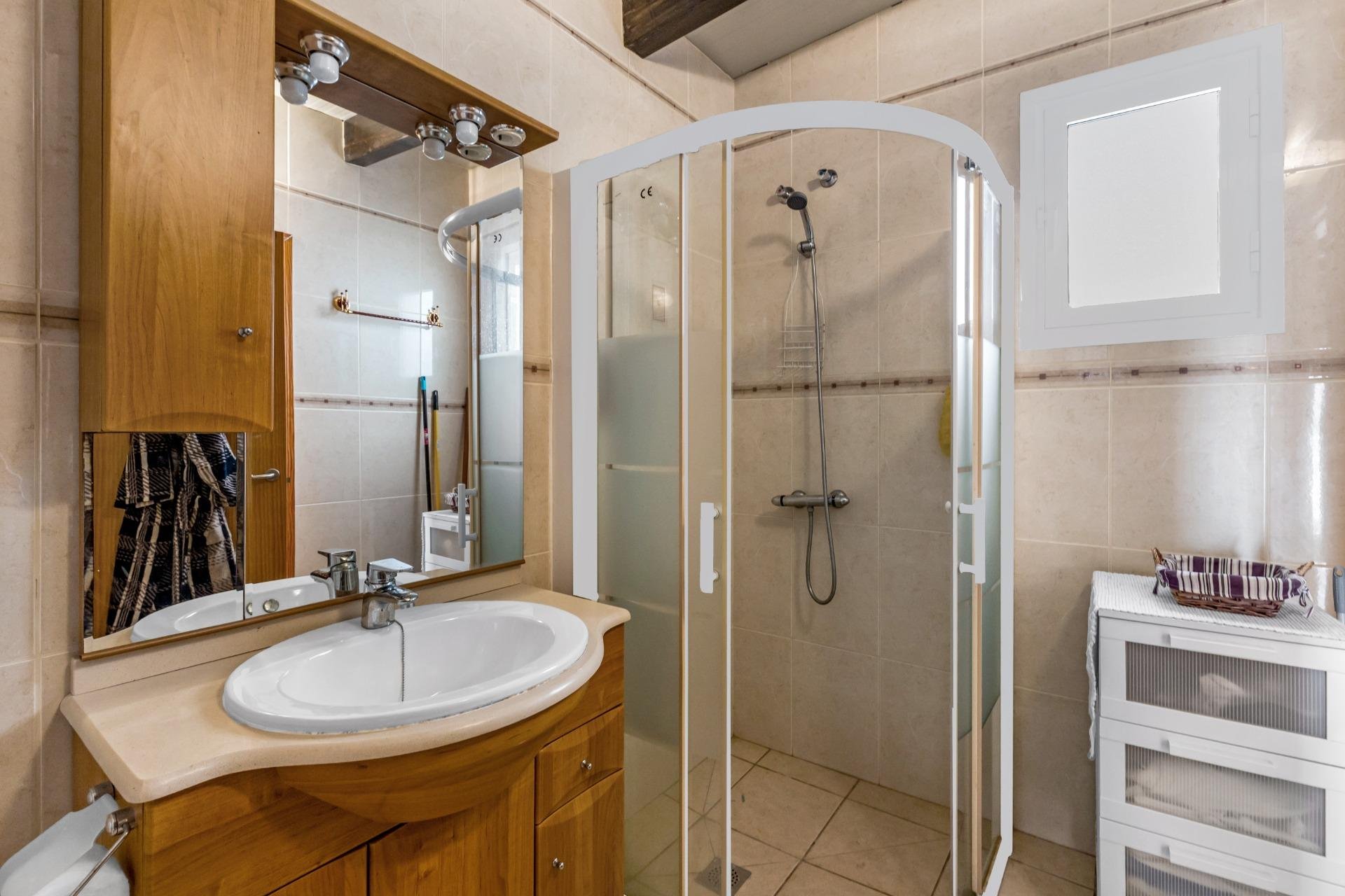 Resale - Bungalow -
Torrevieja - Centro