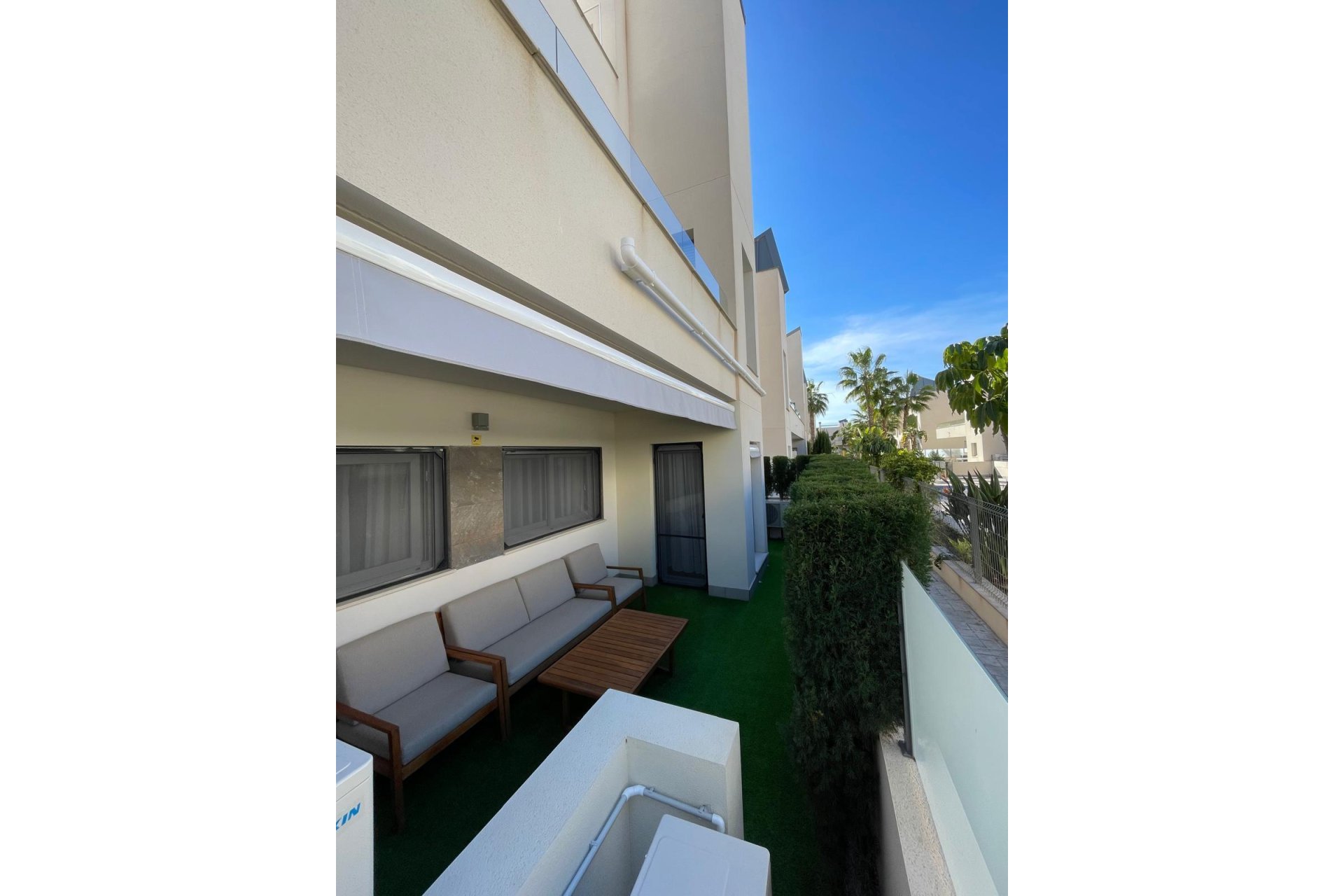 Resale - Bungalow -
Torrevieja - Costa Blanca