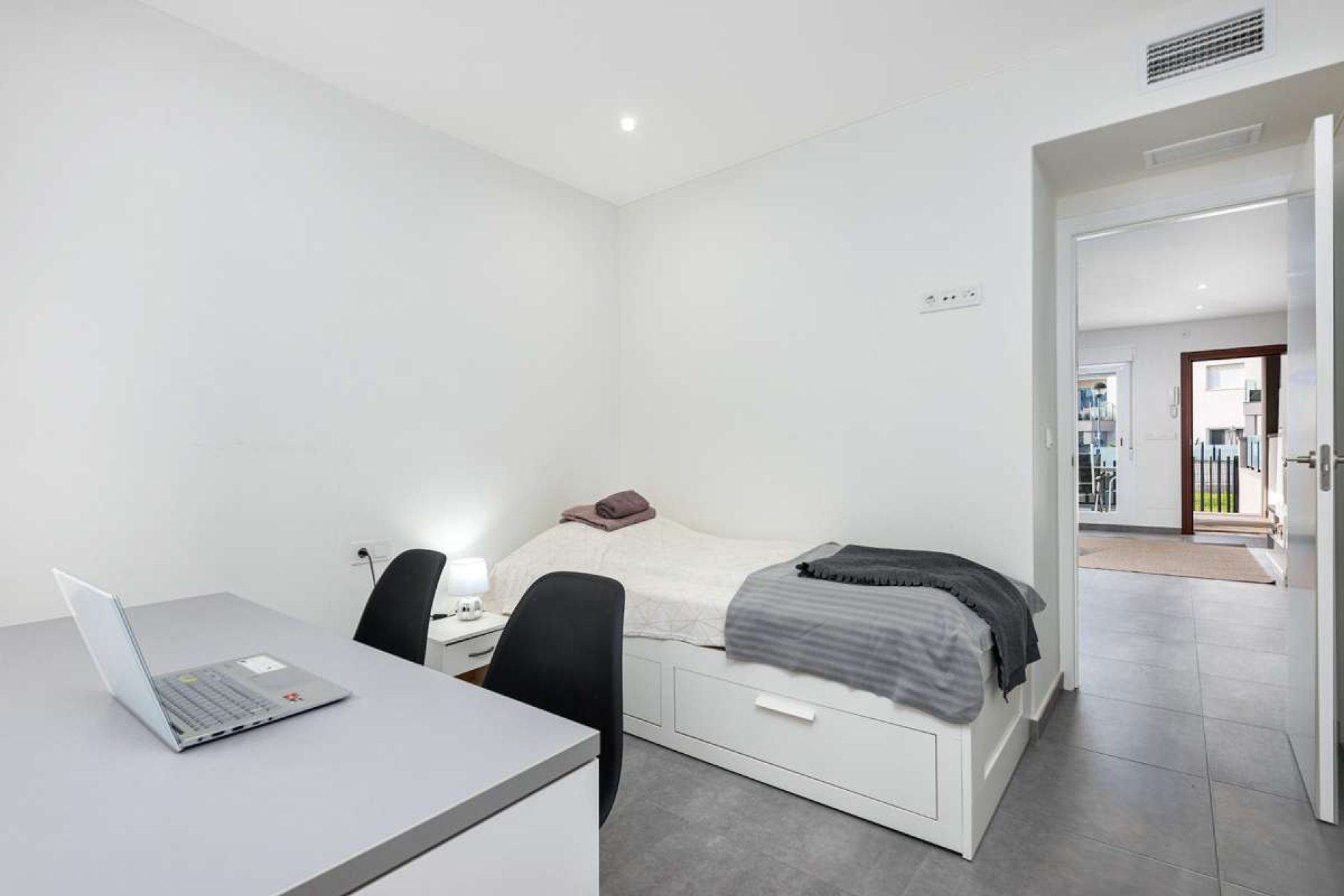 Resale - Bungalow -
Torrevieja - Costa Blanca