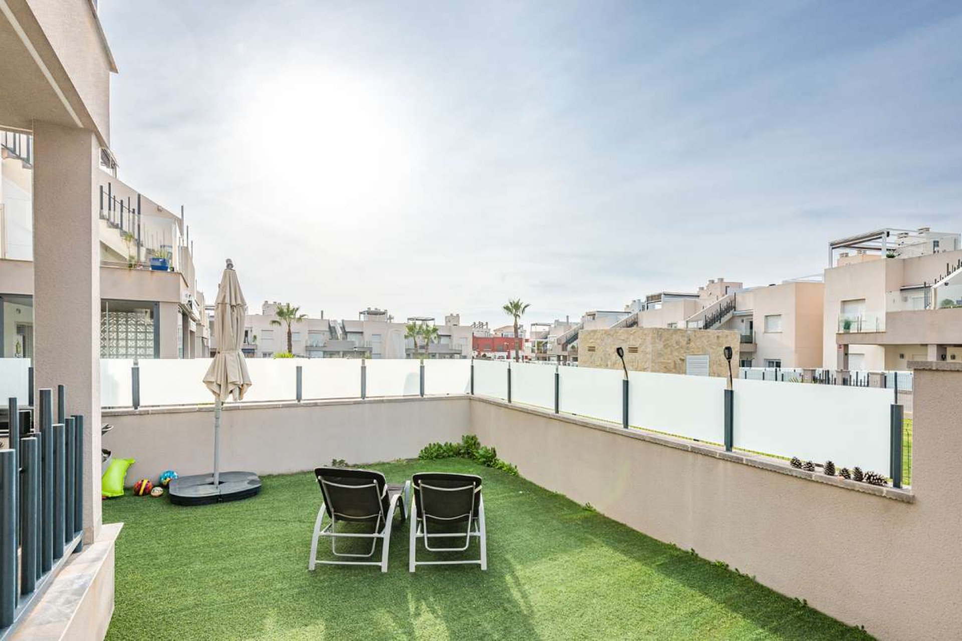 Resale - Bungalow -
Torrevieja - Costa Blanca