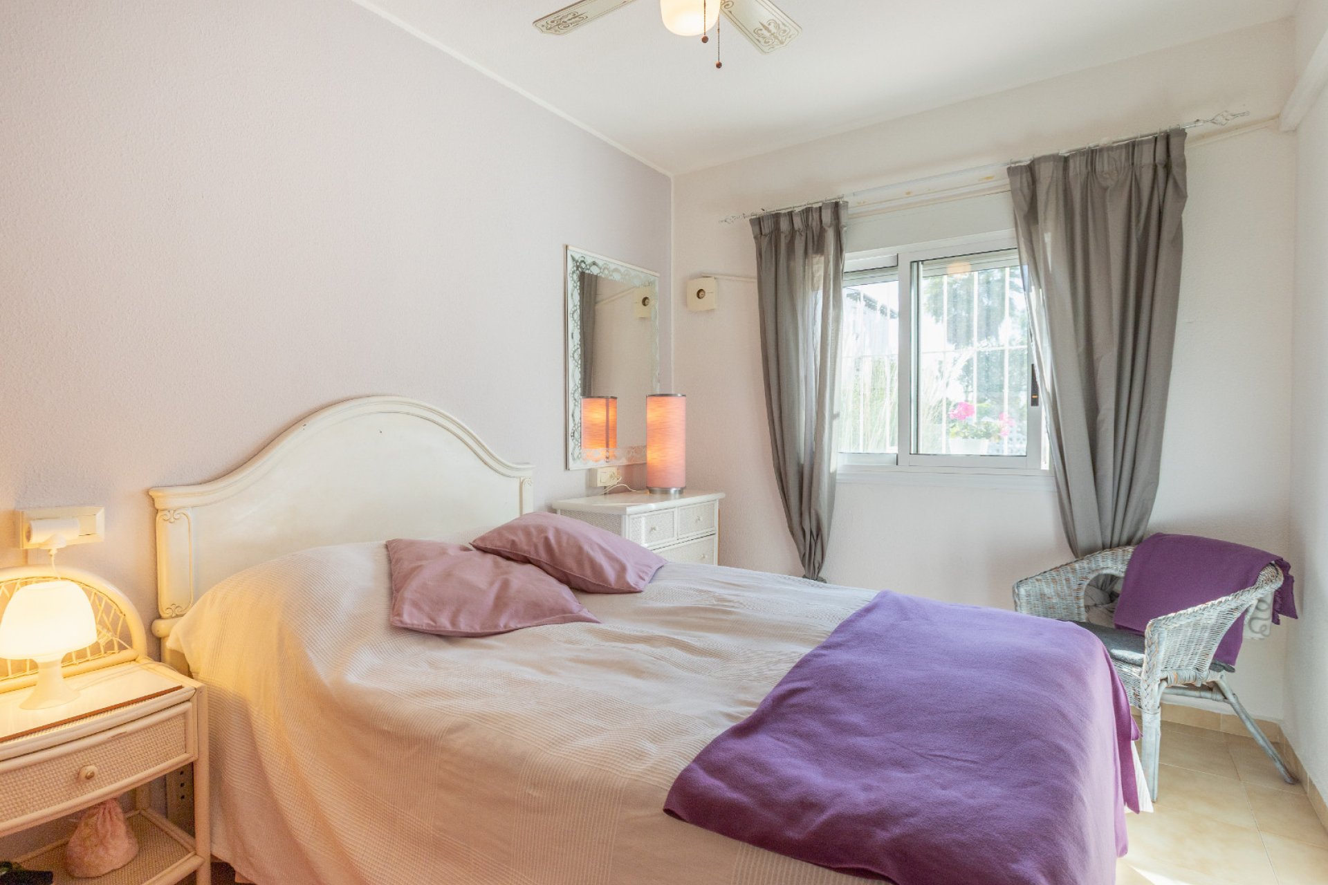 Resale - Bungalow -
Torrevieja - Costa Blanca