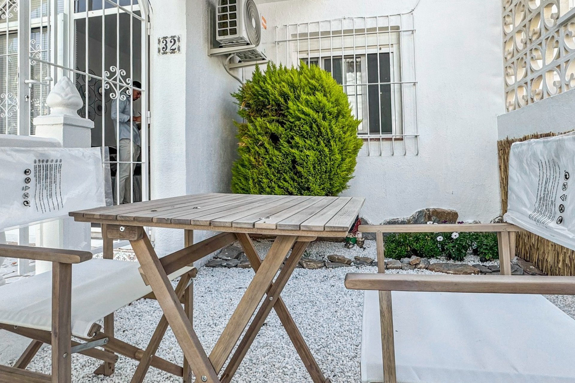 Resale - Bungalow -
Torrevieja - Costa Blanca