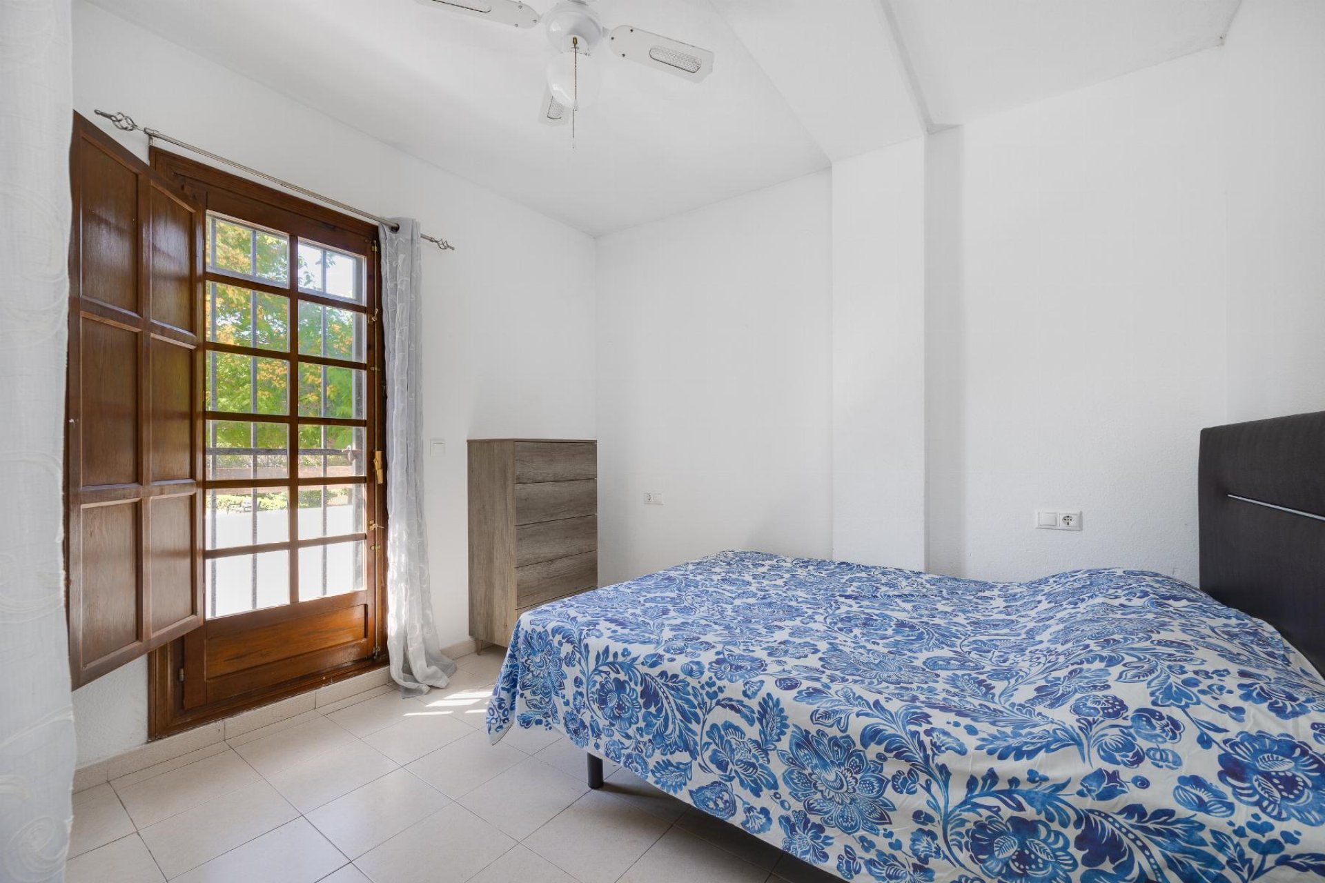 Resale - Bungalow -
Torrevieja - Costa Blanca