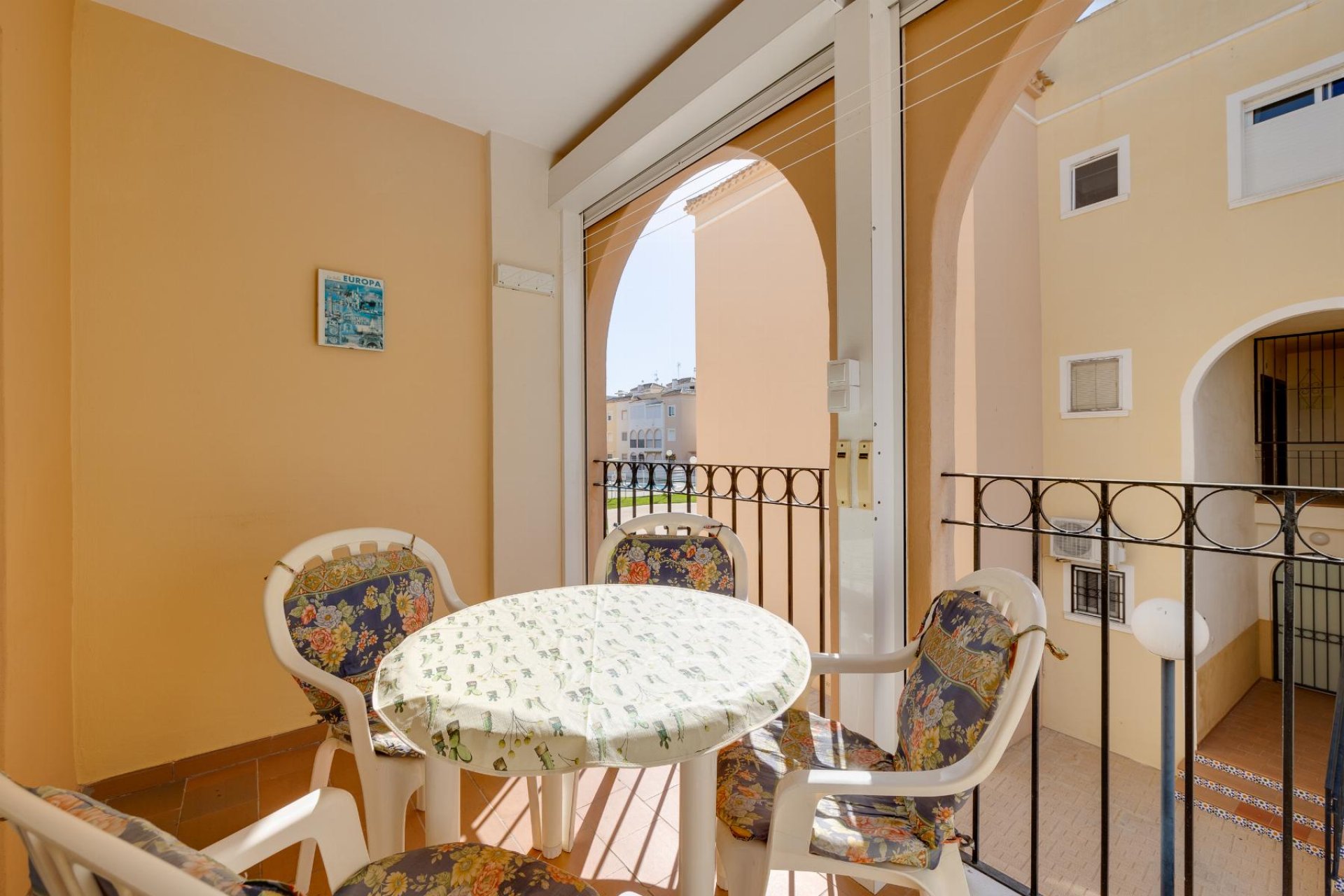 Resale - Bungalow -
Torrevieja - Costa Blanca